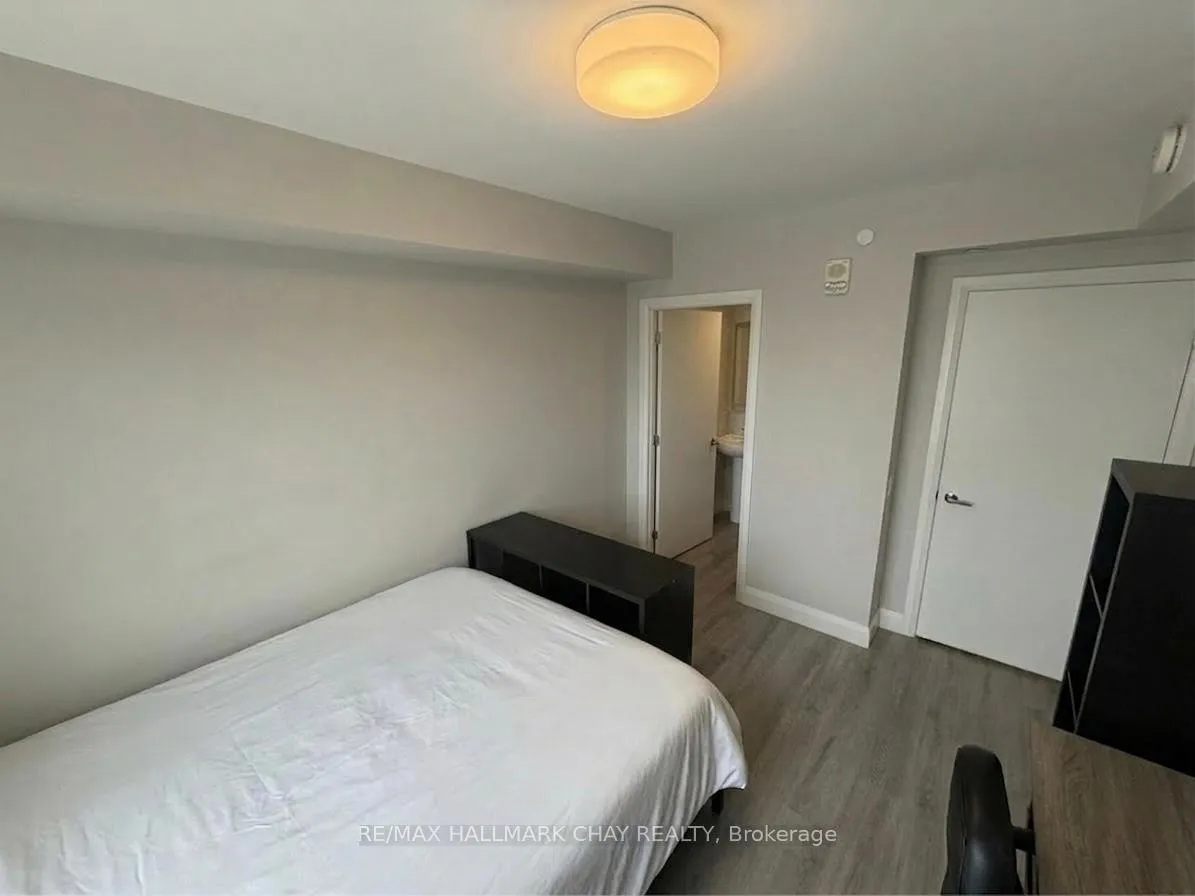 Photo 8 of Unit 710, 58 Lakeside Terrace, Barrie, Little Lake — HOMEH