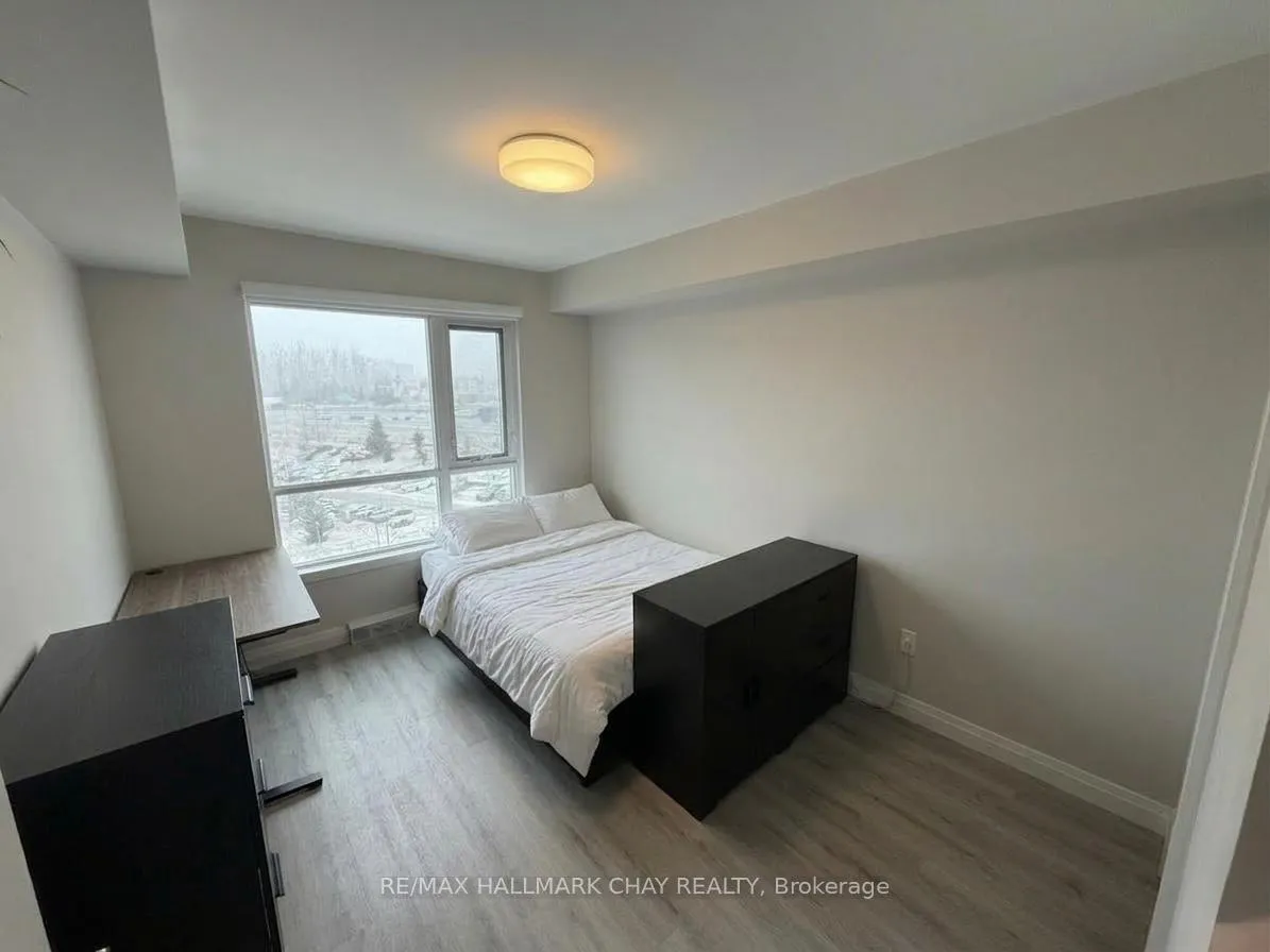 Photo 9 of Unit 710, 58 Lakeside Terrace, Barrie, Little Lake — HOMEH