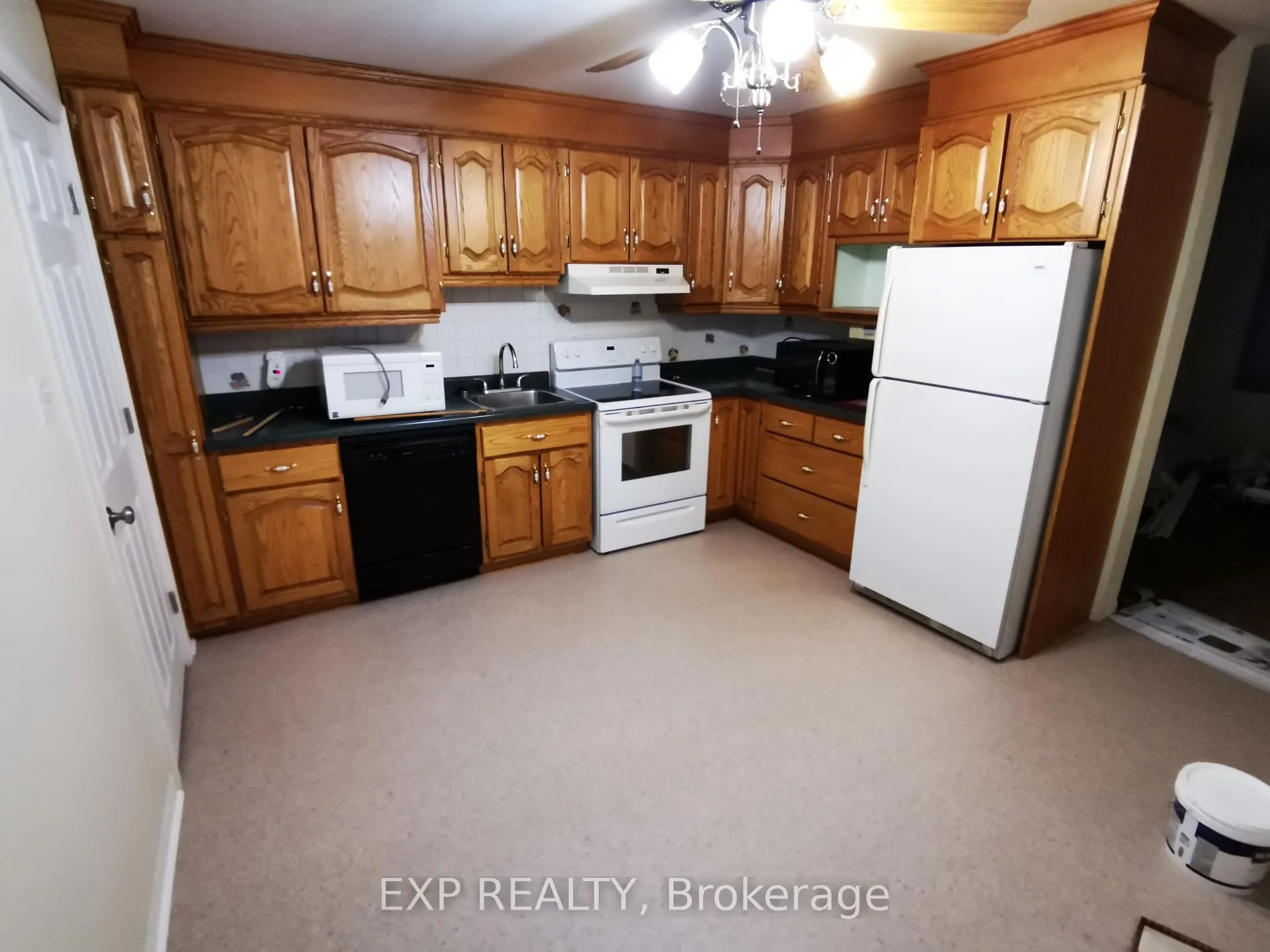 Photo 3 of Unit Upper, 348 Dufferin Avenue, Belleville, Belleville Ward — HOMEH