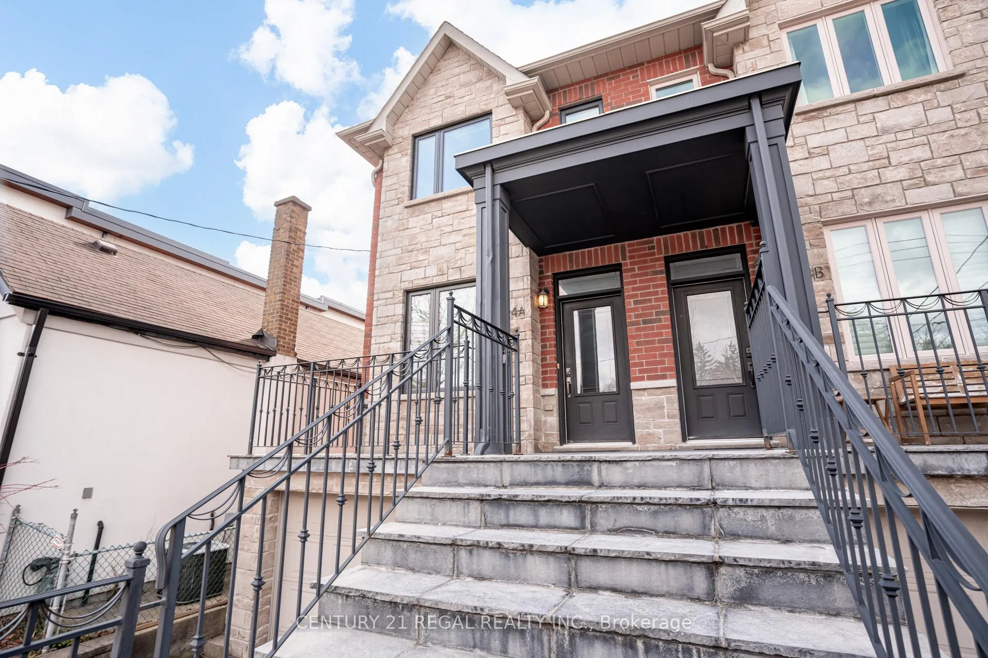 Photo 2 of 524A Mcroberts Avenue, Toronto, Caledonia-Fairbank — HOMEH