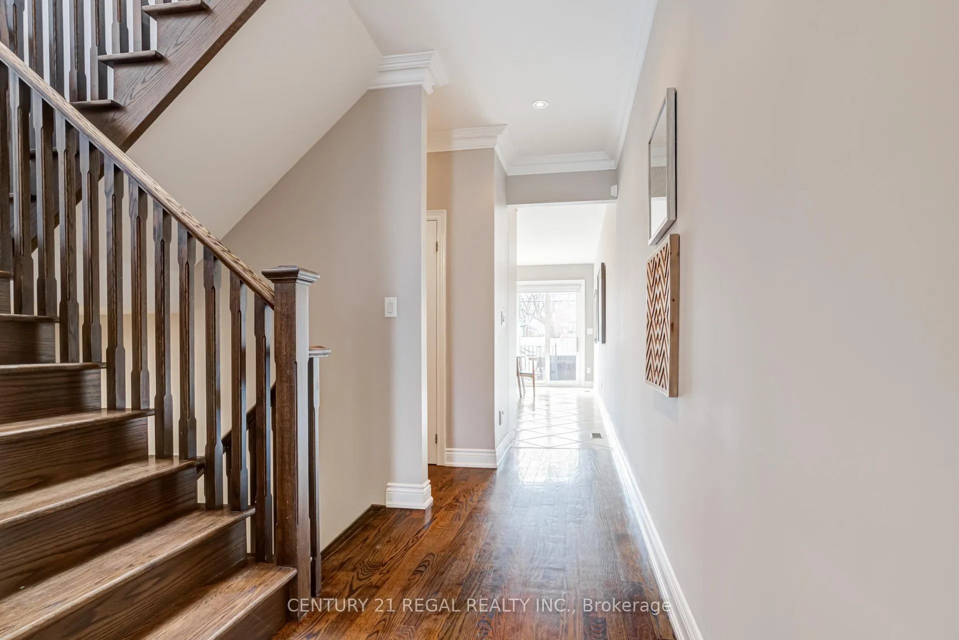 Photo 11 of 524A Mcroberts Avenue, Toronto, Caledonia-Fairbank — HOMEH