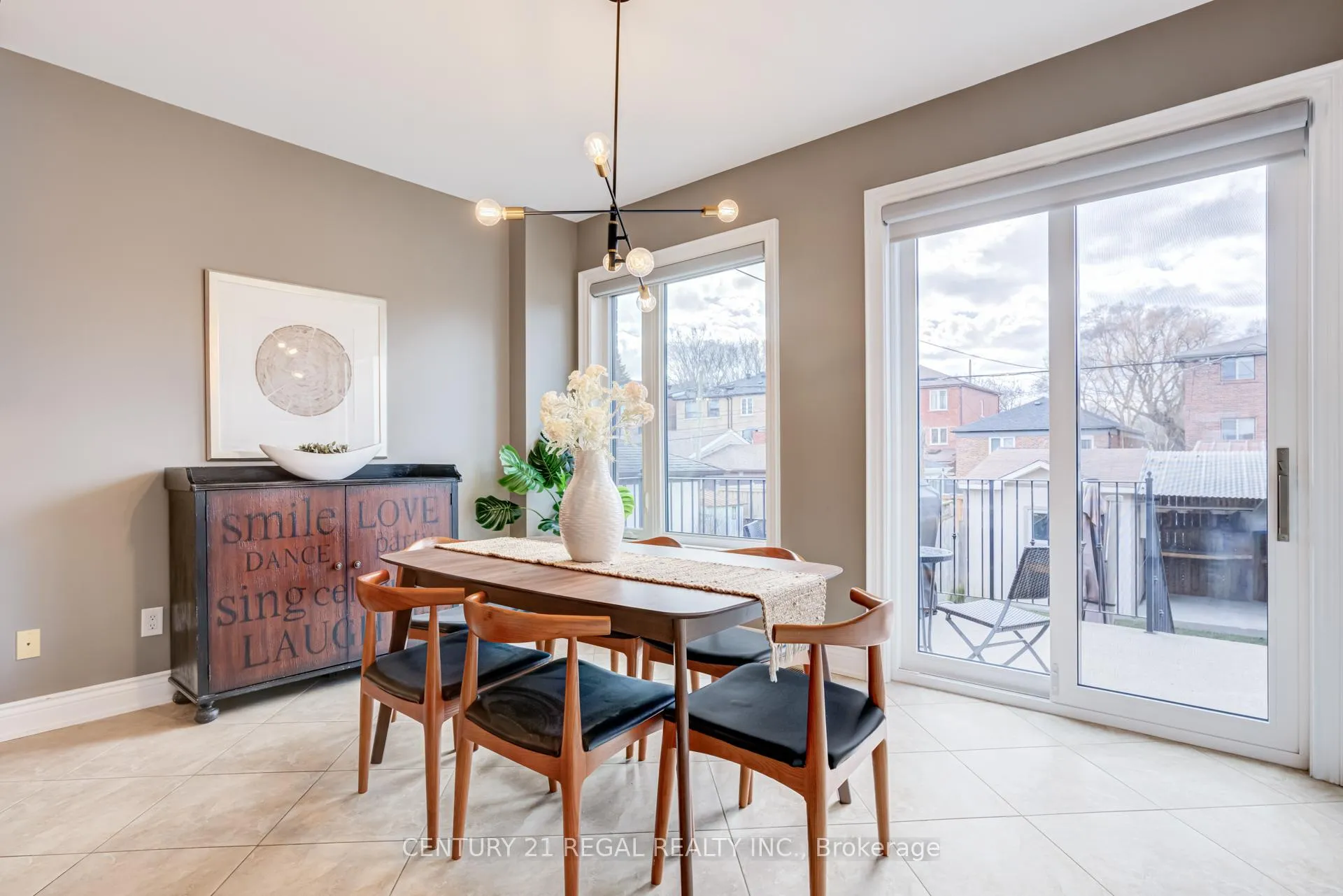 Photo 15 of 524A Mcroberts Avenue, Toronto, Caledonia-Fairbank — HOMEH