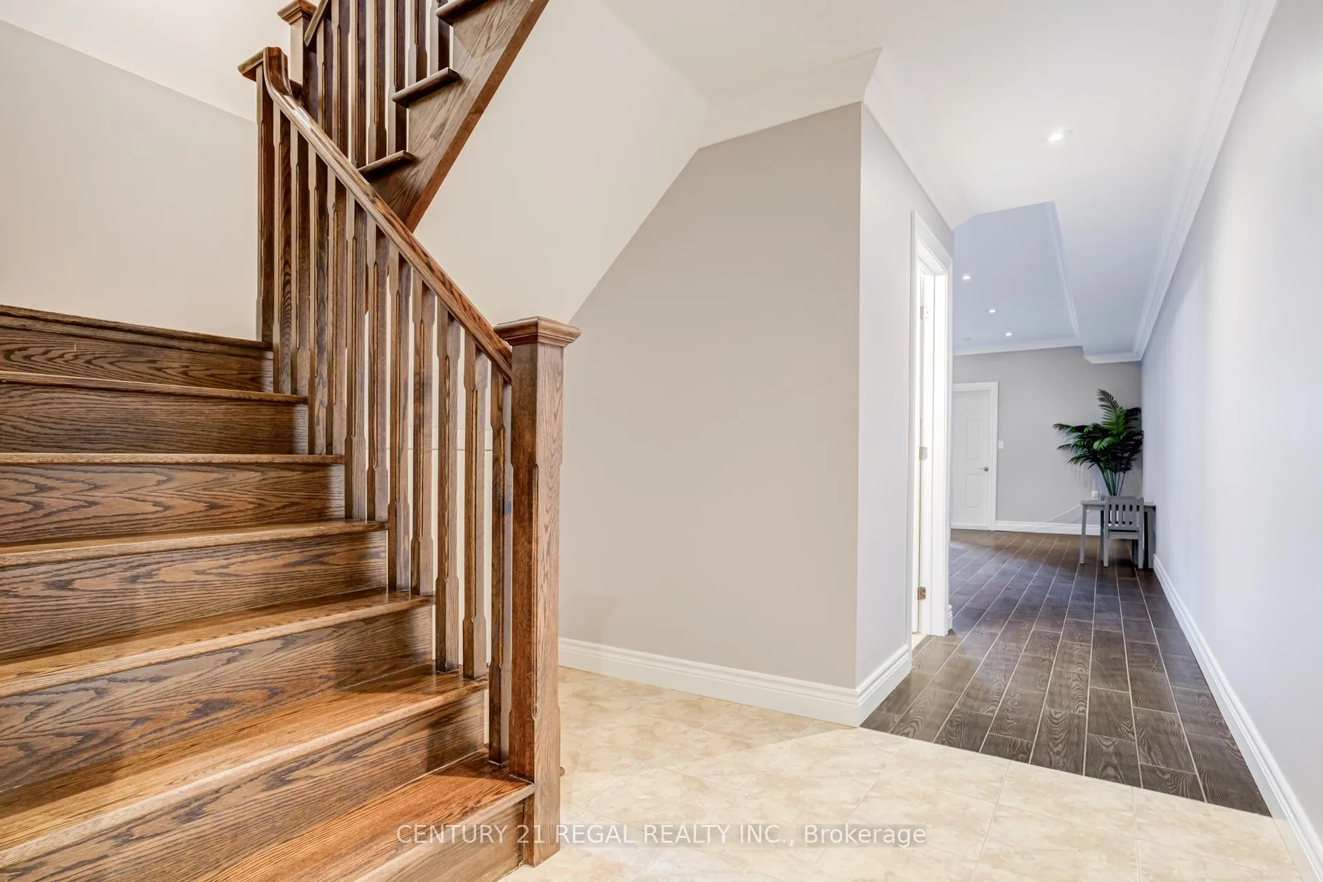 Photo 32 of 524A Mcroberts Avenue, Toronto, Caledonia-Fairbank — HOMEH