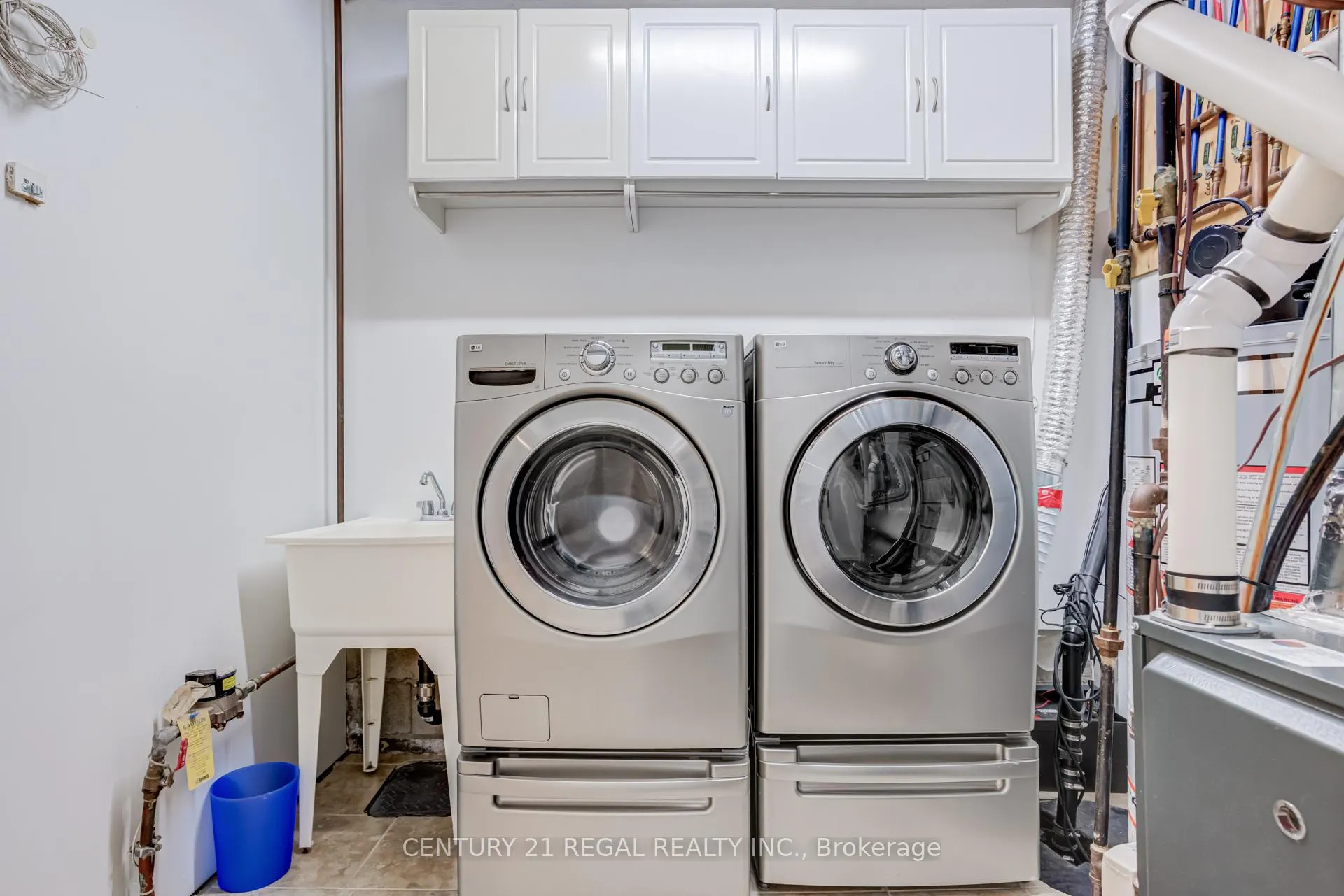 Photo 37 of 524A Mcroberts Avenue, Toronto, Caledonia-Fairbank — HOMEH