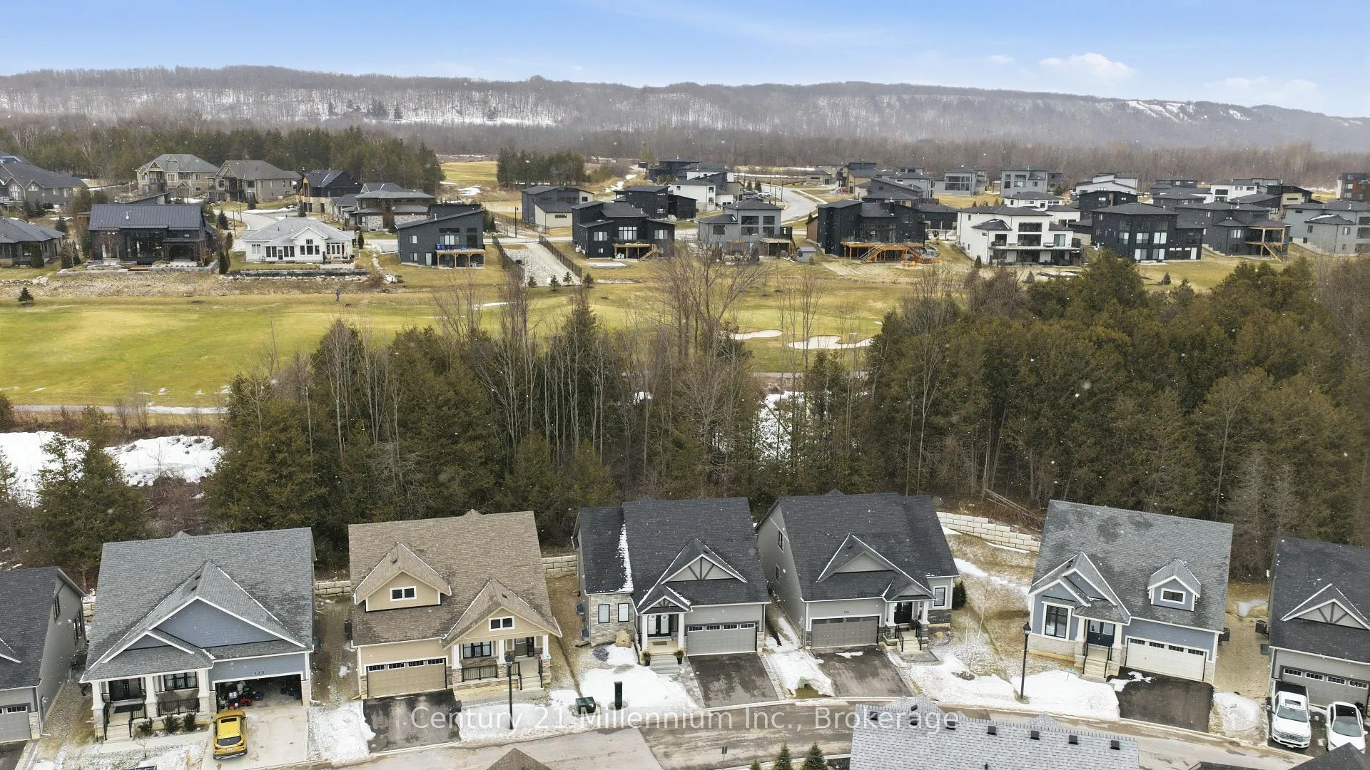 Photo 2 of Unit 4, 128 Beacon Drive, Blue Mountains — HOMEH