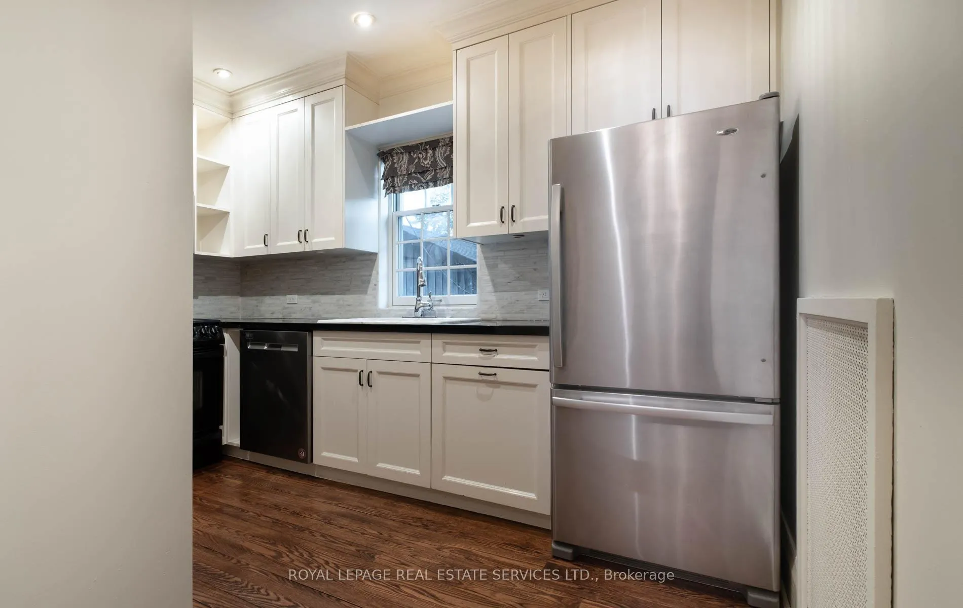 Photo 9 of 237 Glengrove Avenue W, Toronto, Lawrence Park South — HOMEH
