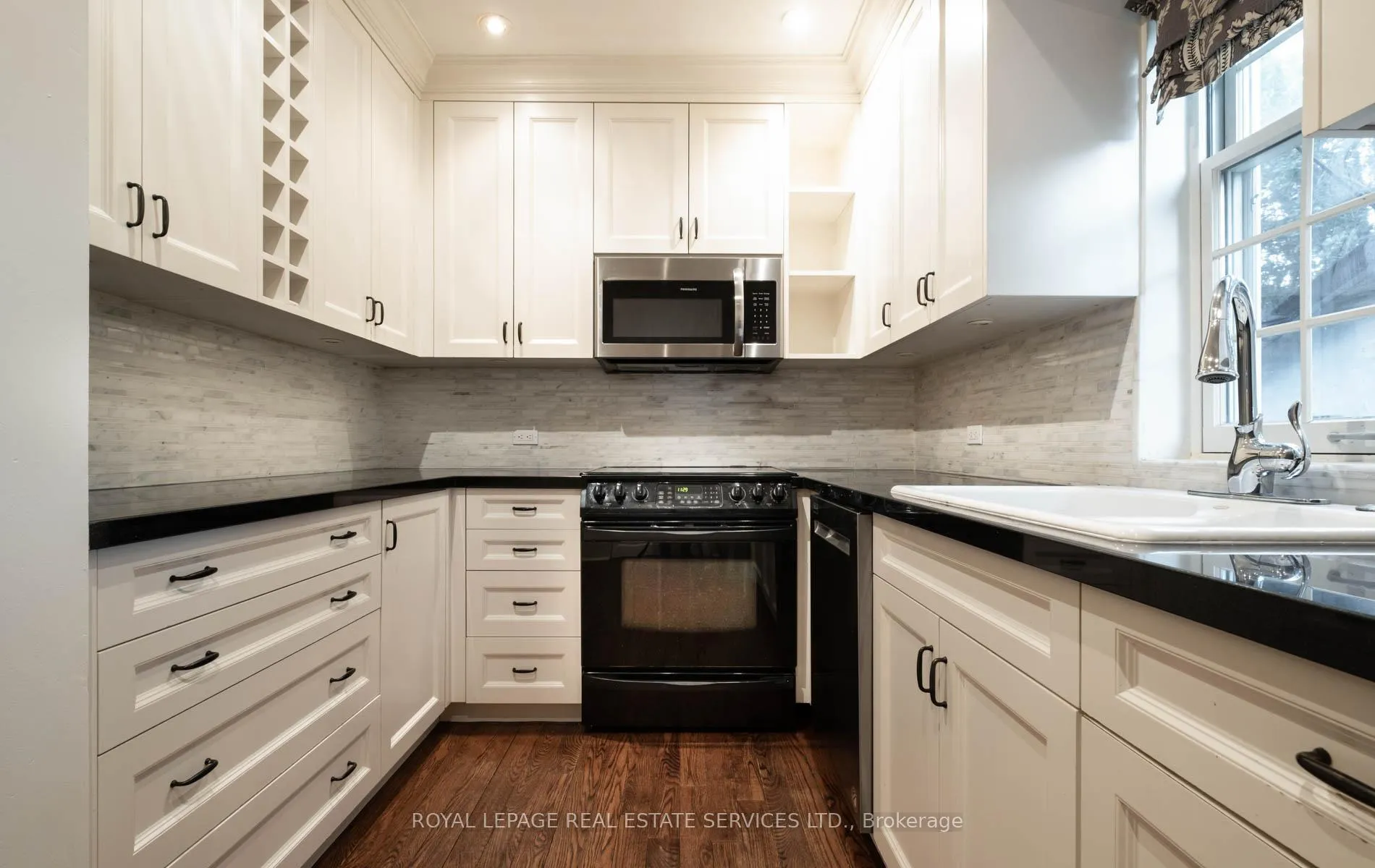 Photo 10 of 237 Glengrove Avenue W, Toronto, Lawrence Park South — HOMEH