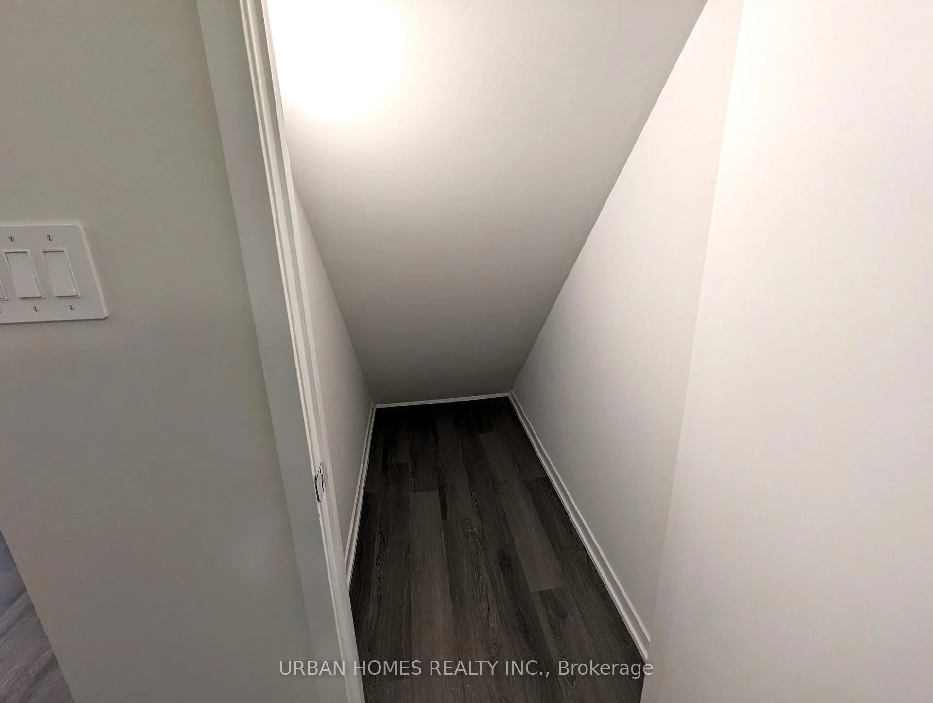 Photo 11 of Unit 65, 31 Honeycrisp Crescent, Vaughan, Vaughan Corporate Centre — HOMEH