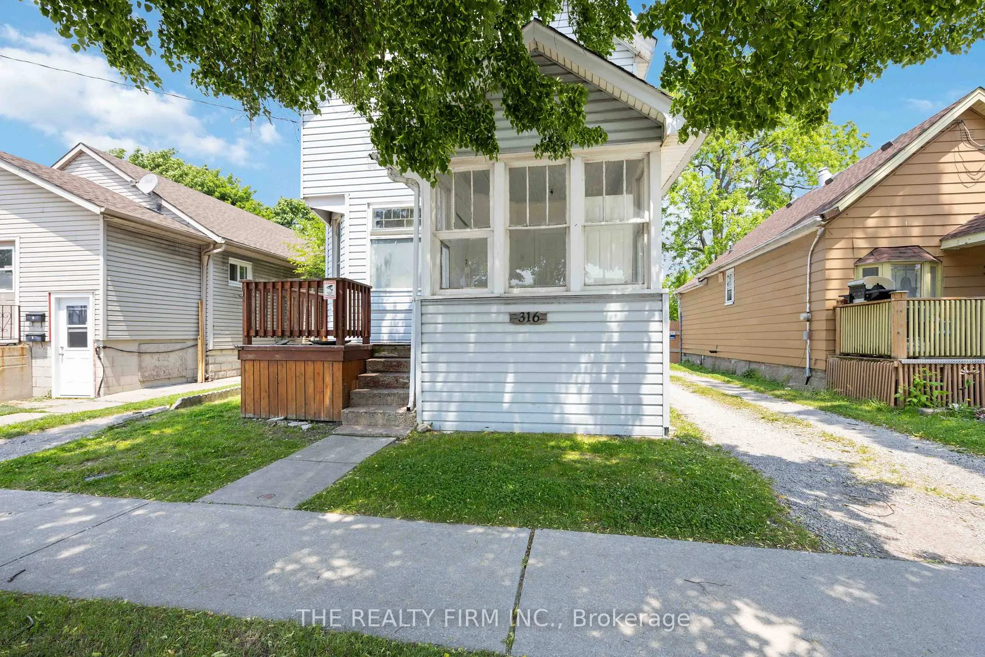Photo 1 of 316 Confederation Street, Sarnia — HOMEH