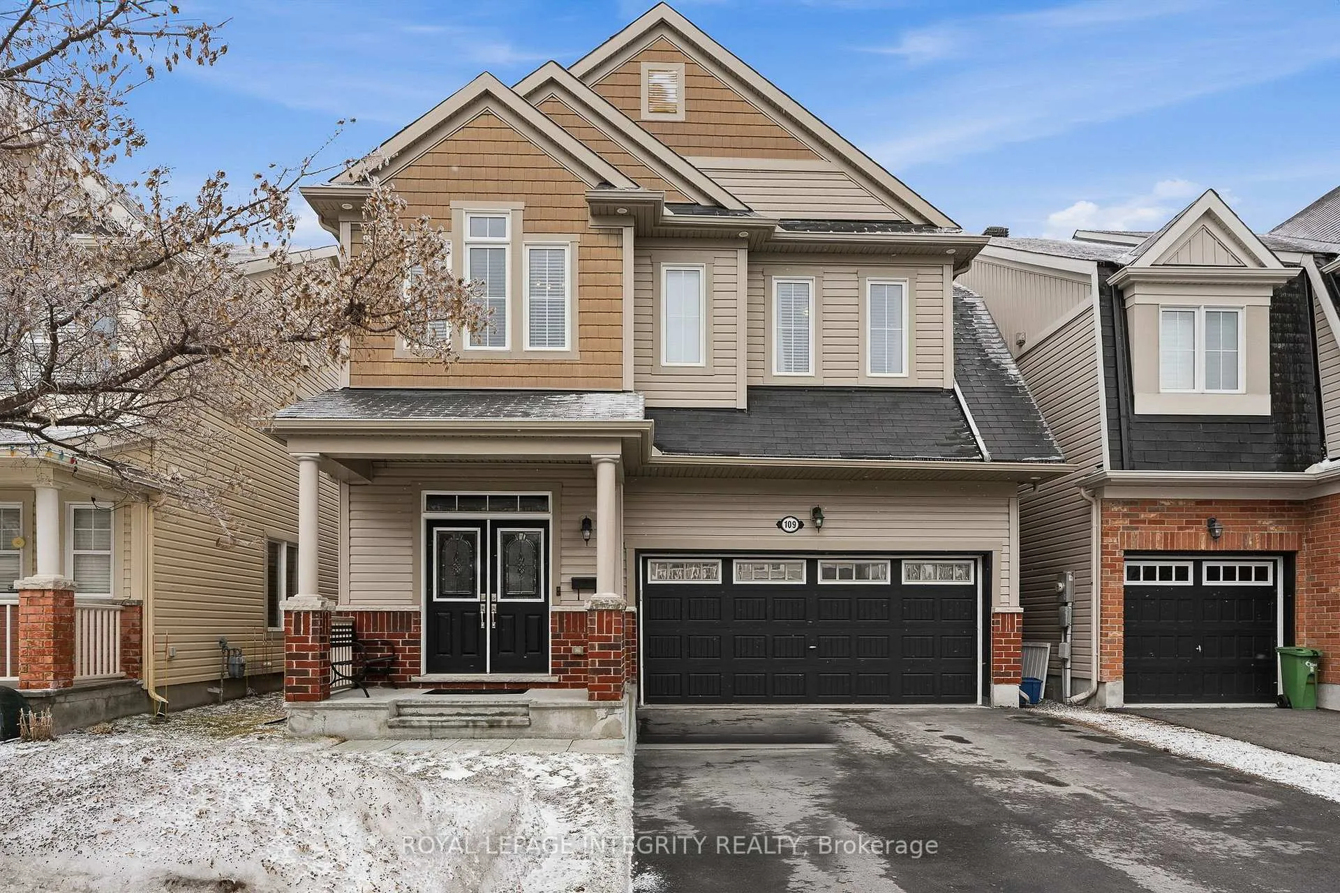 Front of 109 Soleil Avenue