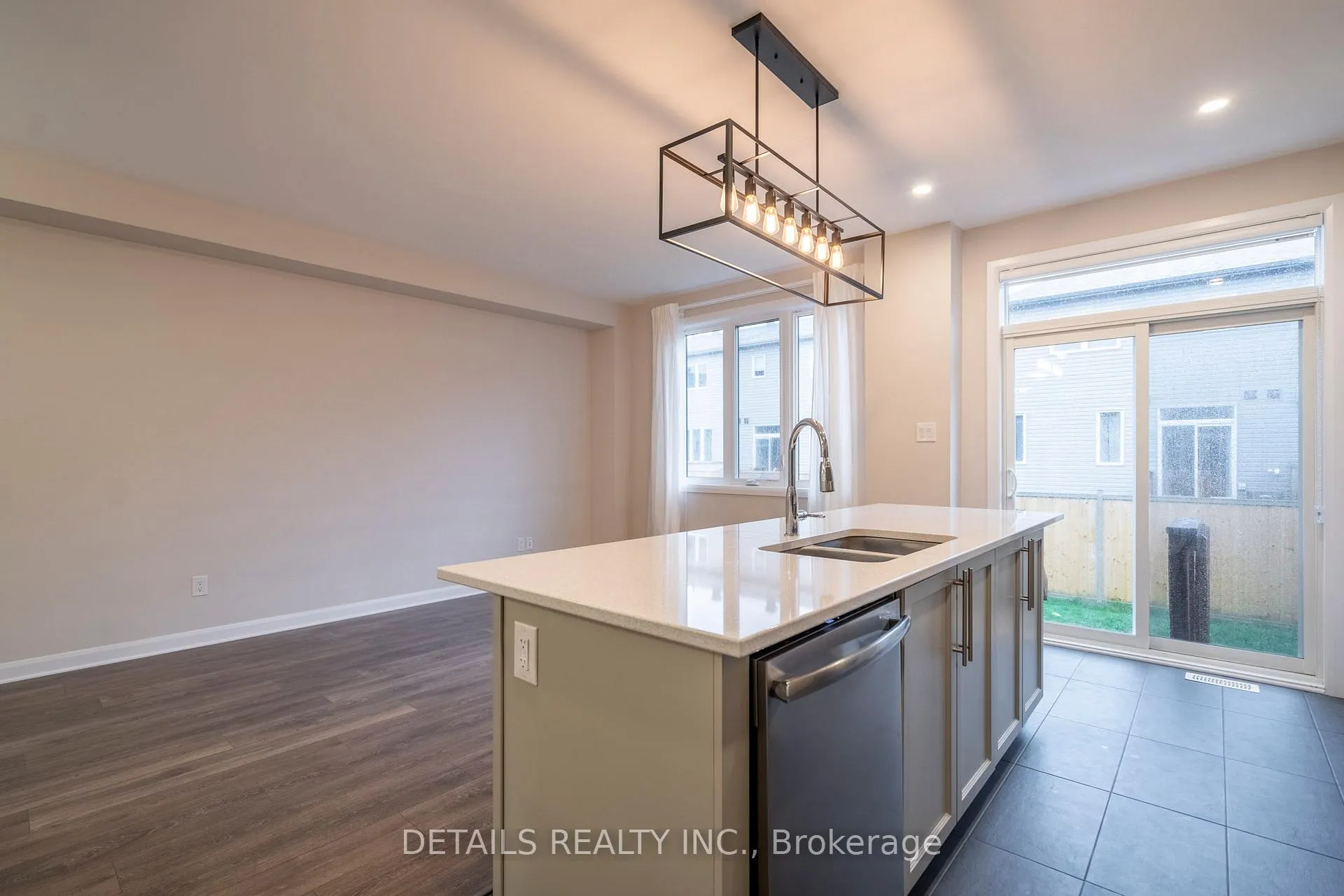 Photo 9 of 157 Gardenpost Terrace, Ottawa, Avalon West — HOMEH