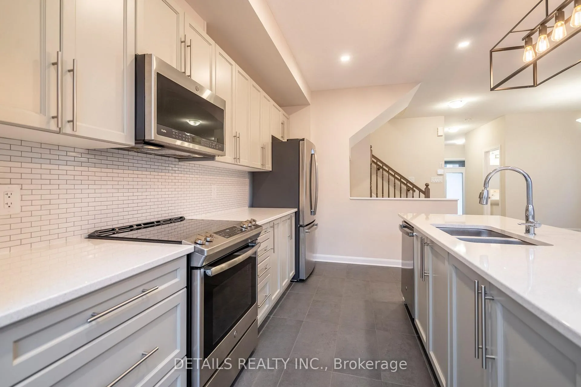 Photo 11 of 157 Gardenpost Terrace, Ottawa, Avalon West — HOMEH