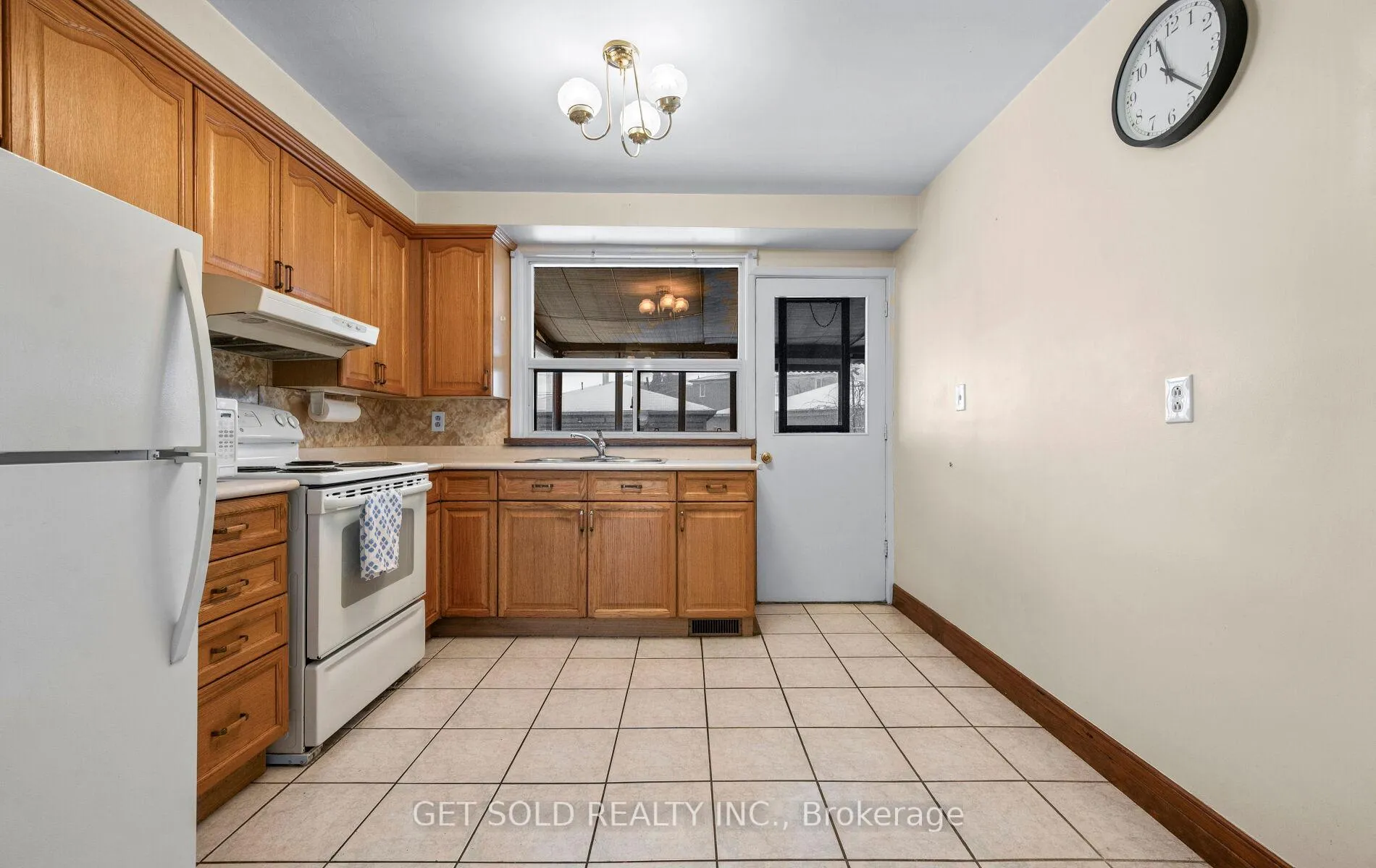 Photo 8 of 14 Burrard Road, Etobicoke, Elms-Old Rexdale — HOMEH