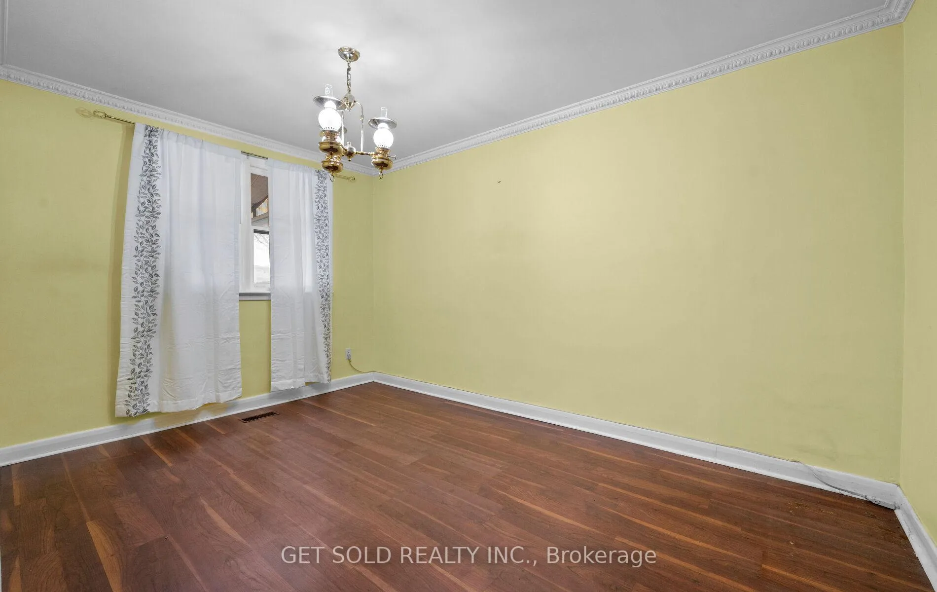 Photo 15 of 14 Burrard Road, Etobicoke, Elms-Old Rexdale — HOMEH