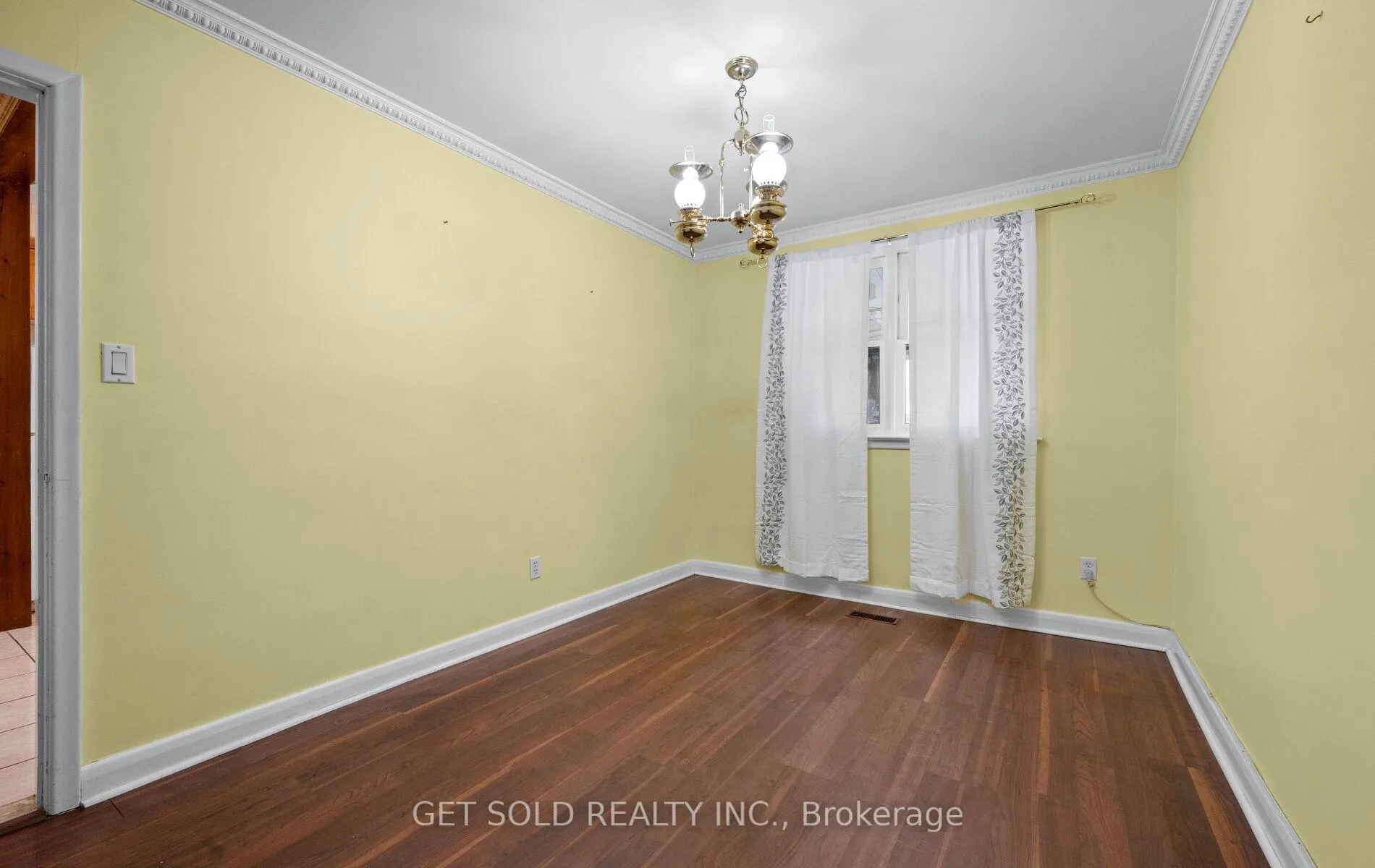 Photo 16 of 14 Burrard Road, Etobicoke, Elms-Old Rexdale — HOMEH