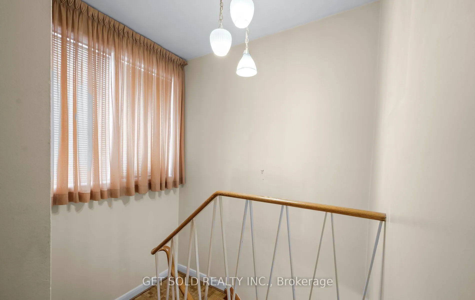 Photo 19 of 14 Burrard Road, Etobicoke, Elms-Old Rexdale — HOMEH