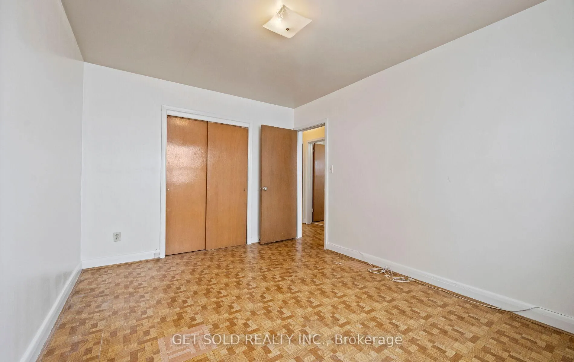 Photo 27 of 14 Burrard Road, Etobicoke, Elms-Old Rexdale — HOMEH