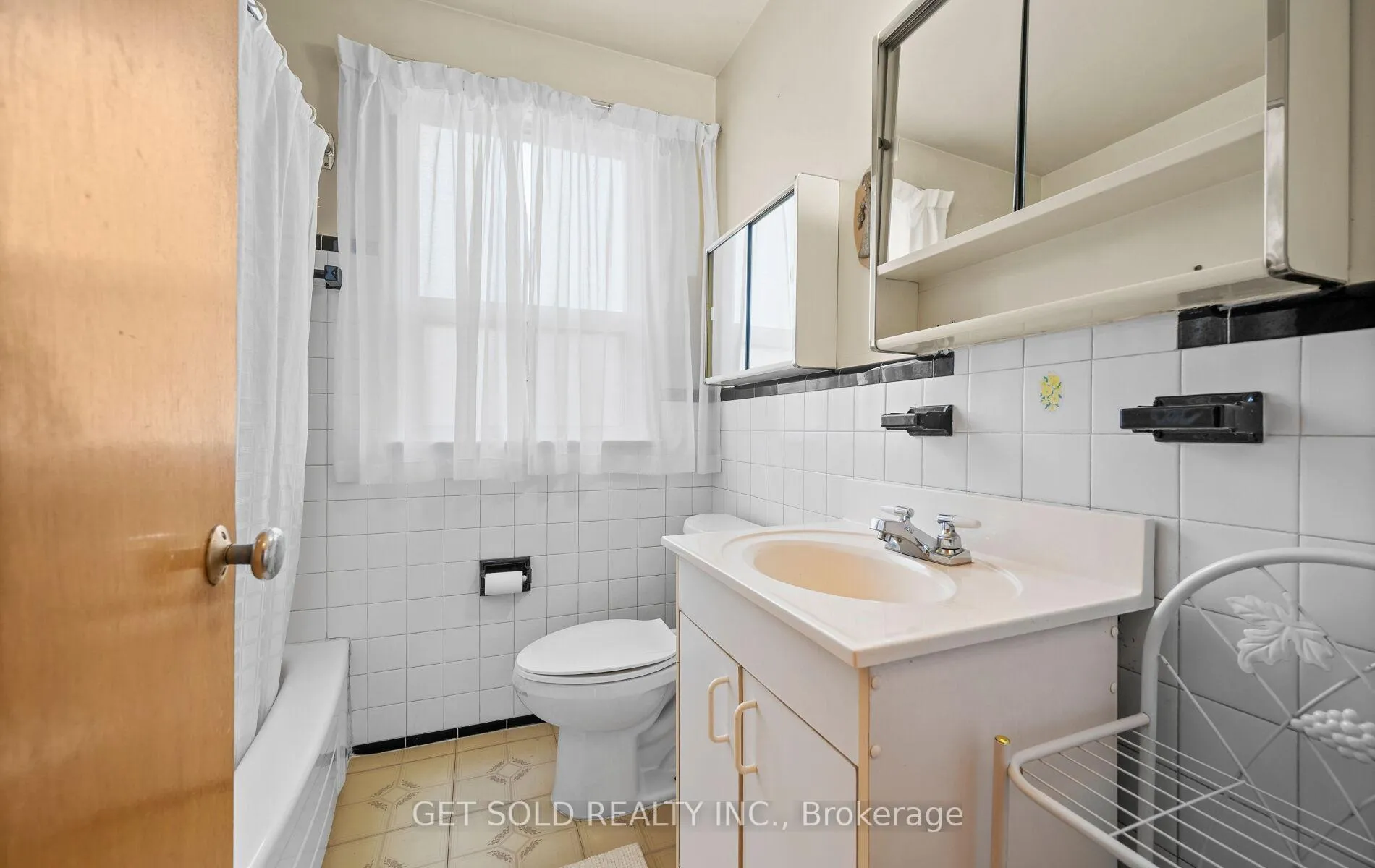 Photo 28 of 14 Burrard Road, Etobicoke, Elms-Old Rexdale — HOMEH