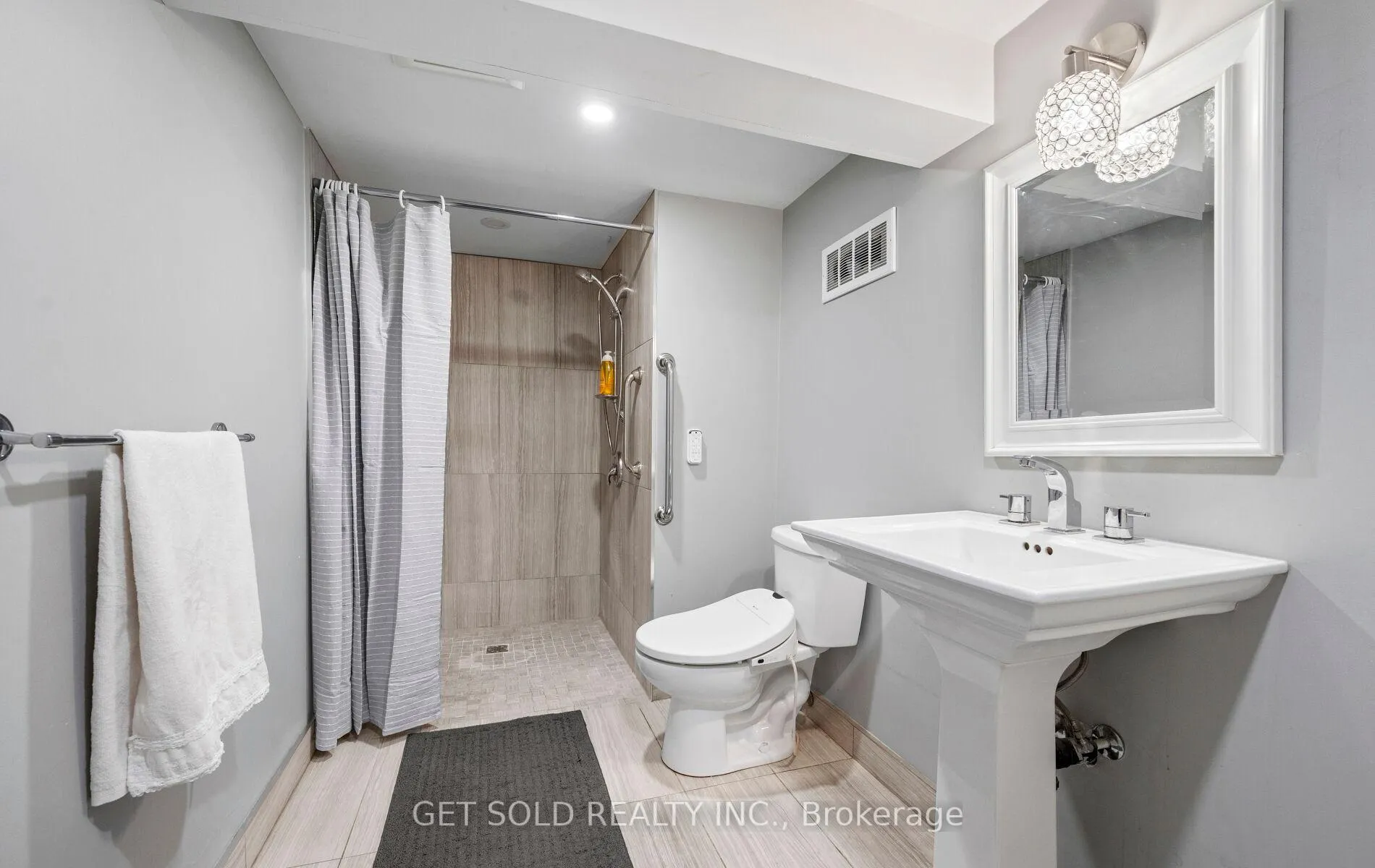 Photo 35 of 14 Burrard Road, Etobicoke, Elms-Old Rexdale — HOMEH
