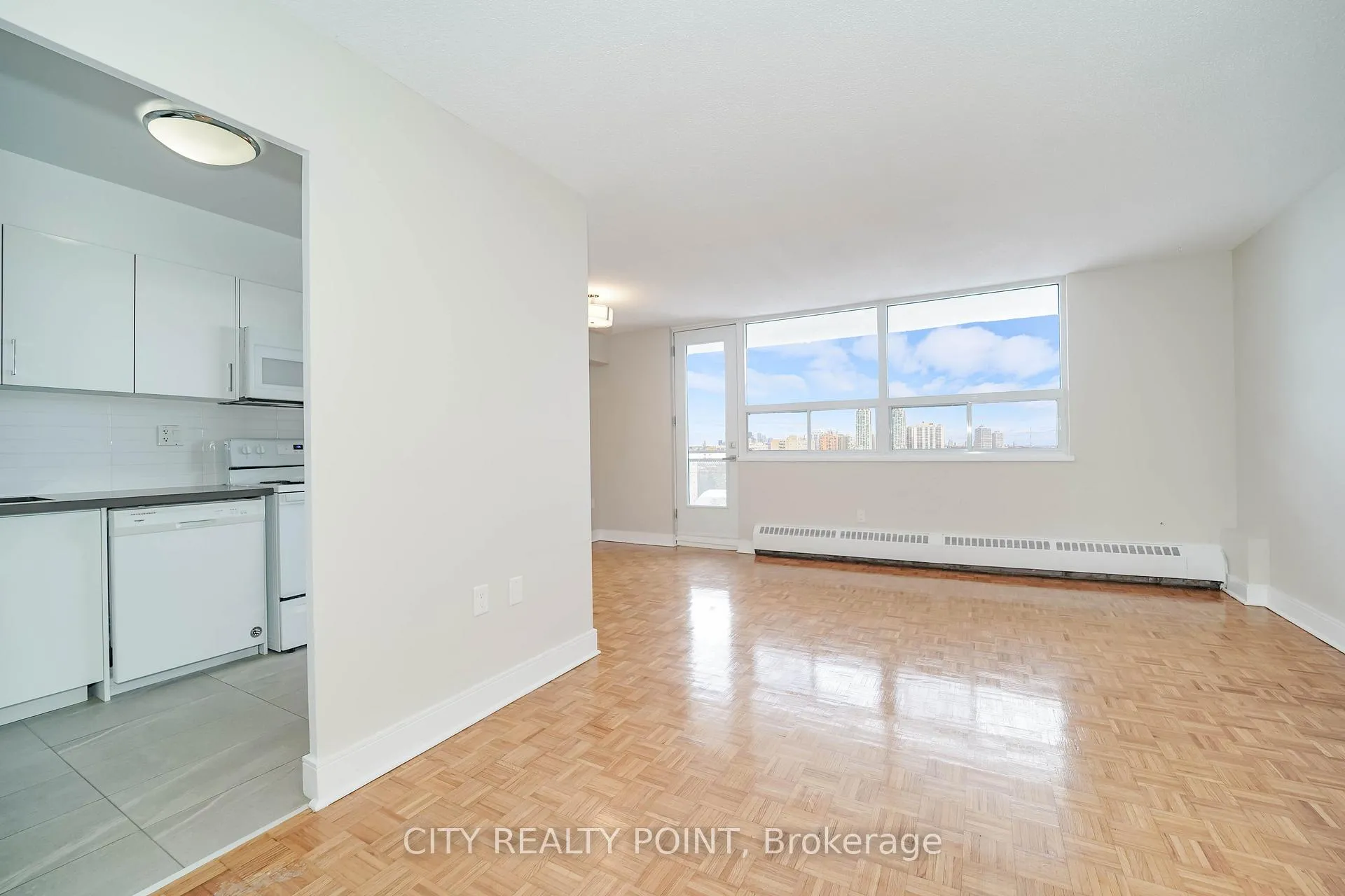Front of Unit 1008, 1500 Bathurst Street