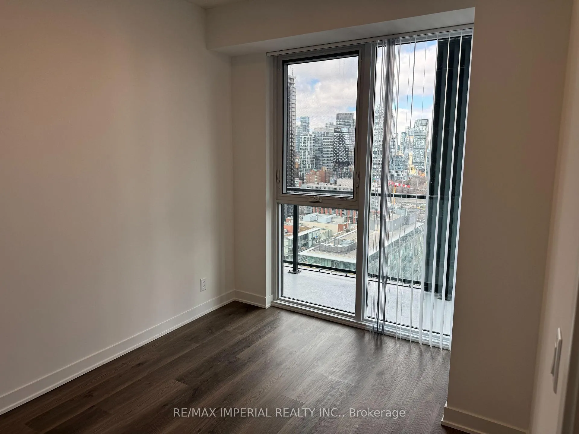 Photo 10 of Unit 2815, 180 Front Street E, Toronto, Moss Park — HOMEH