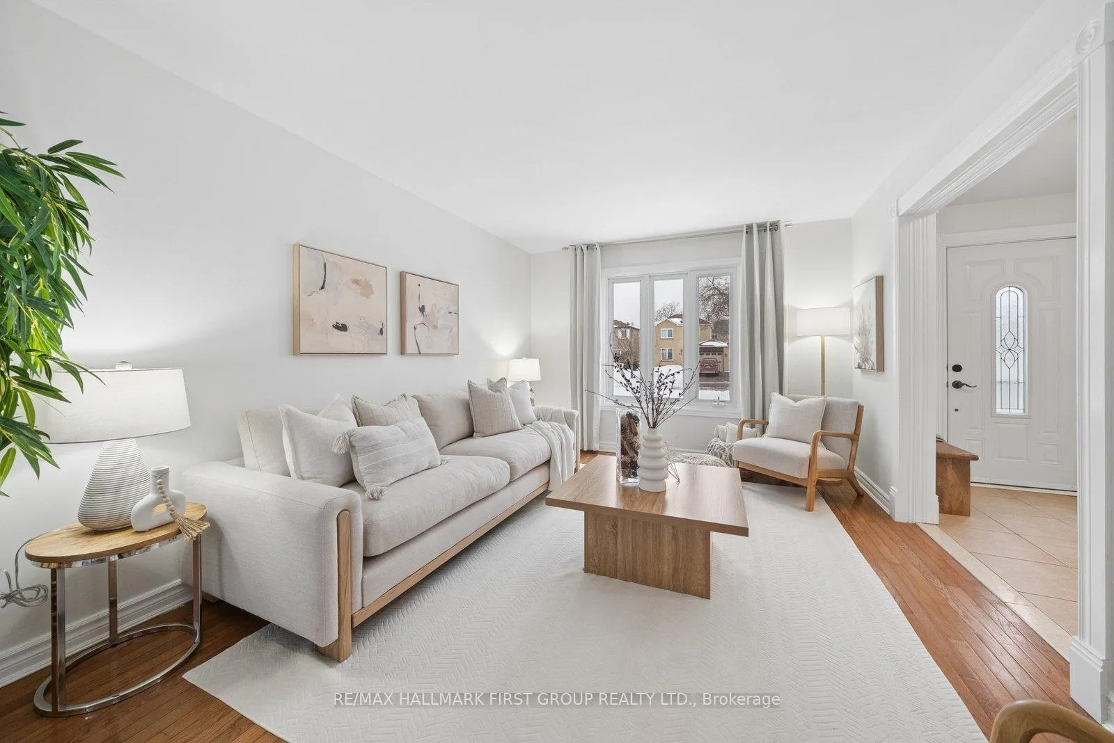 Photo 3 of 621 Beckworth Square, Pickering, Amberlea — HOMEH
