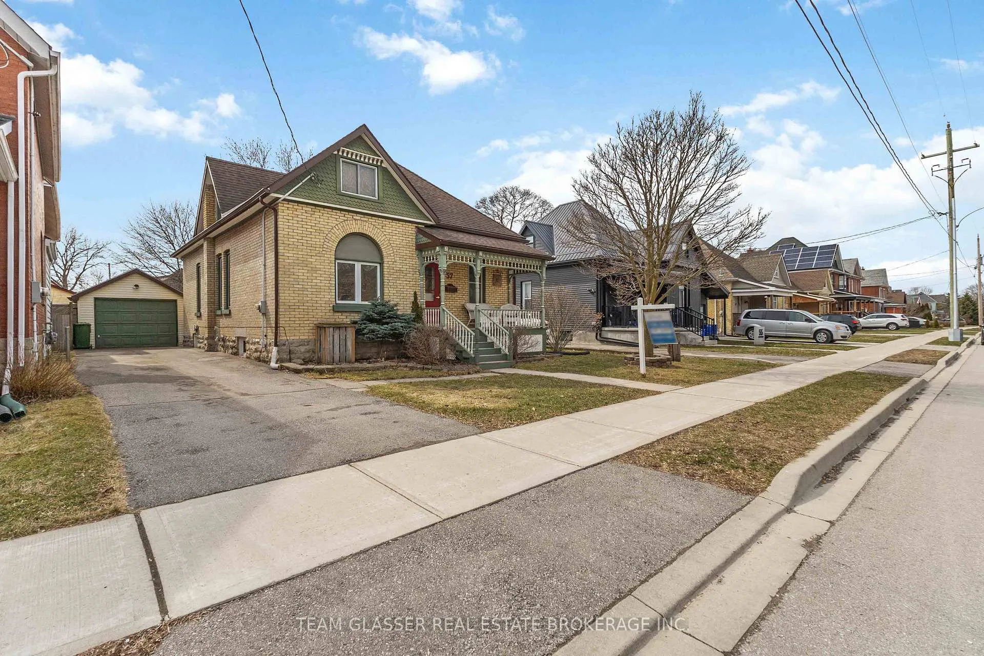 Photo 4 of 57 Locust Street, St. Thomas — HOMEH
