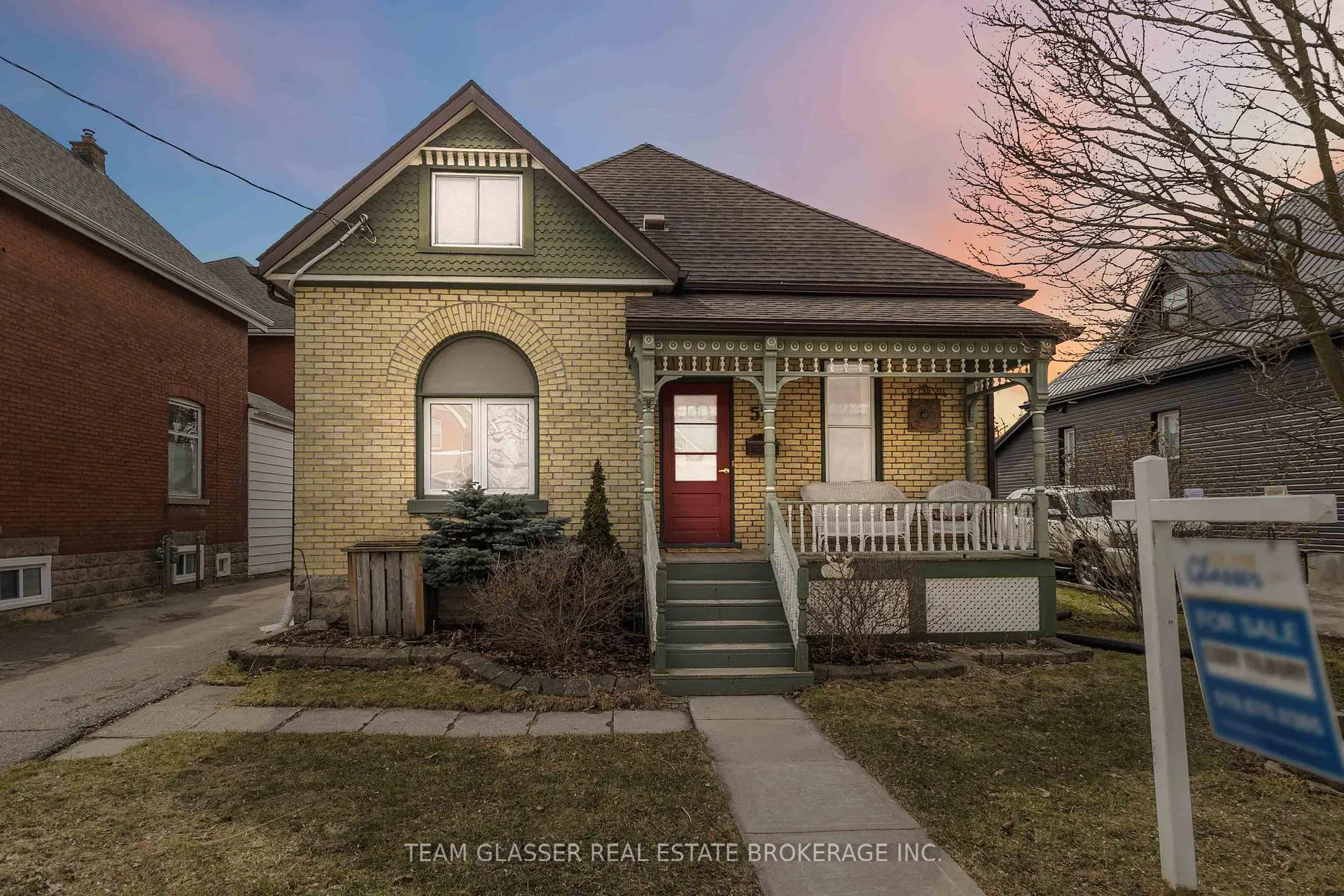 Photo 6 of 57 Locust Street, St. Thomas — HOMEH