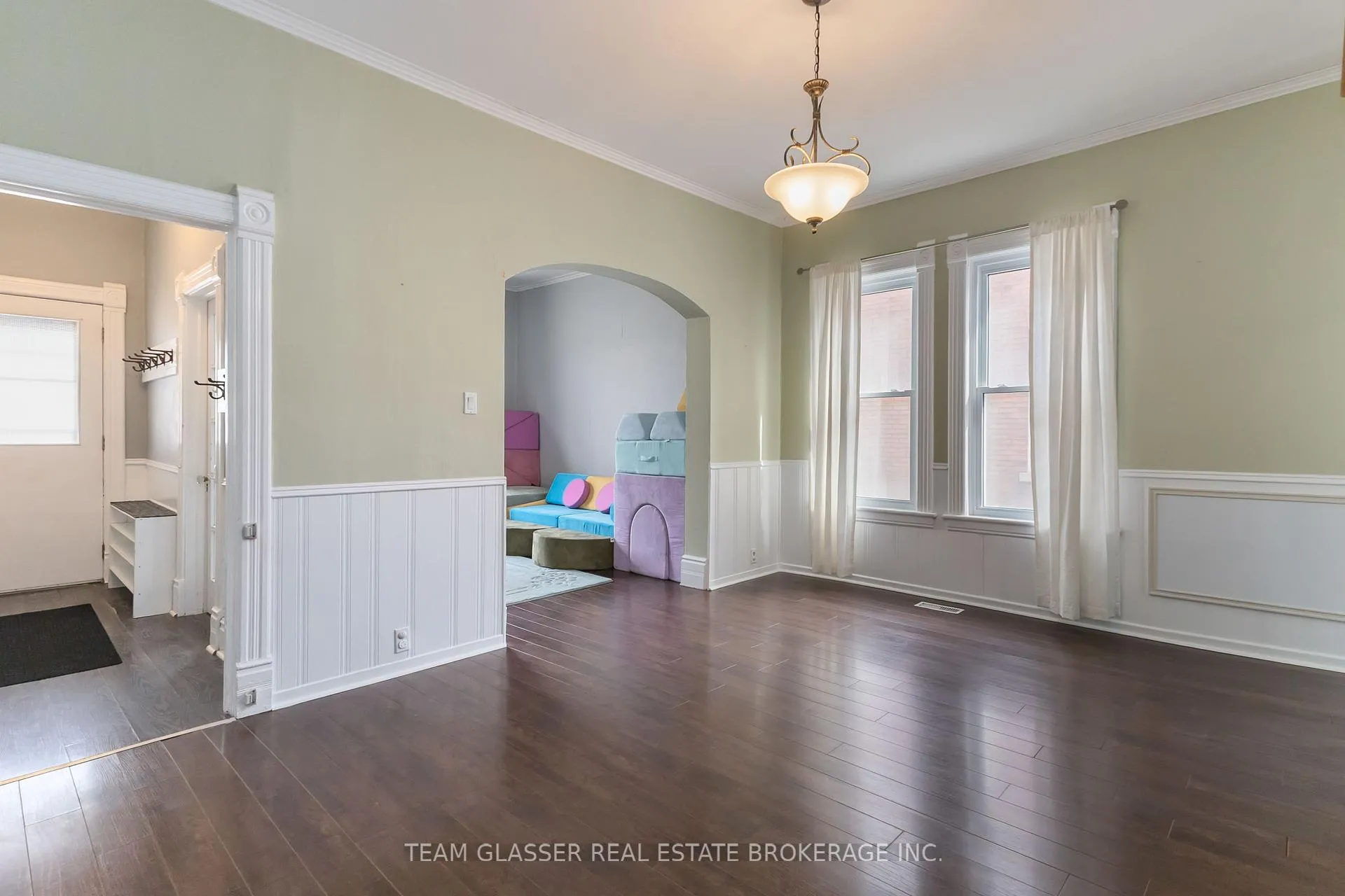 Photo 15 of 57 Locust Street, St. Thomas — HOMEH