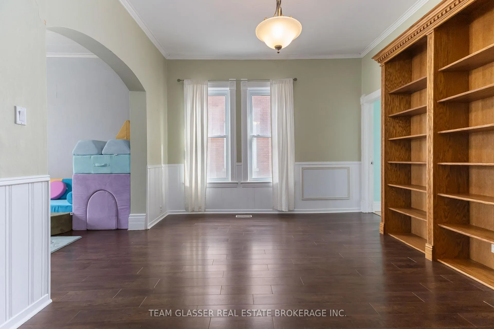 Photo 16 of 57 Locust Street, St. Thomas — HOMEH