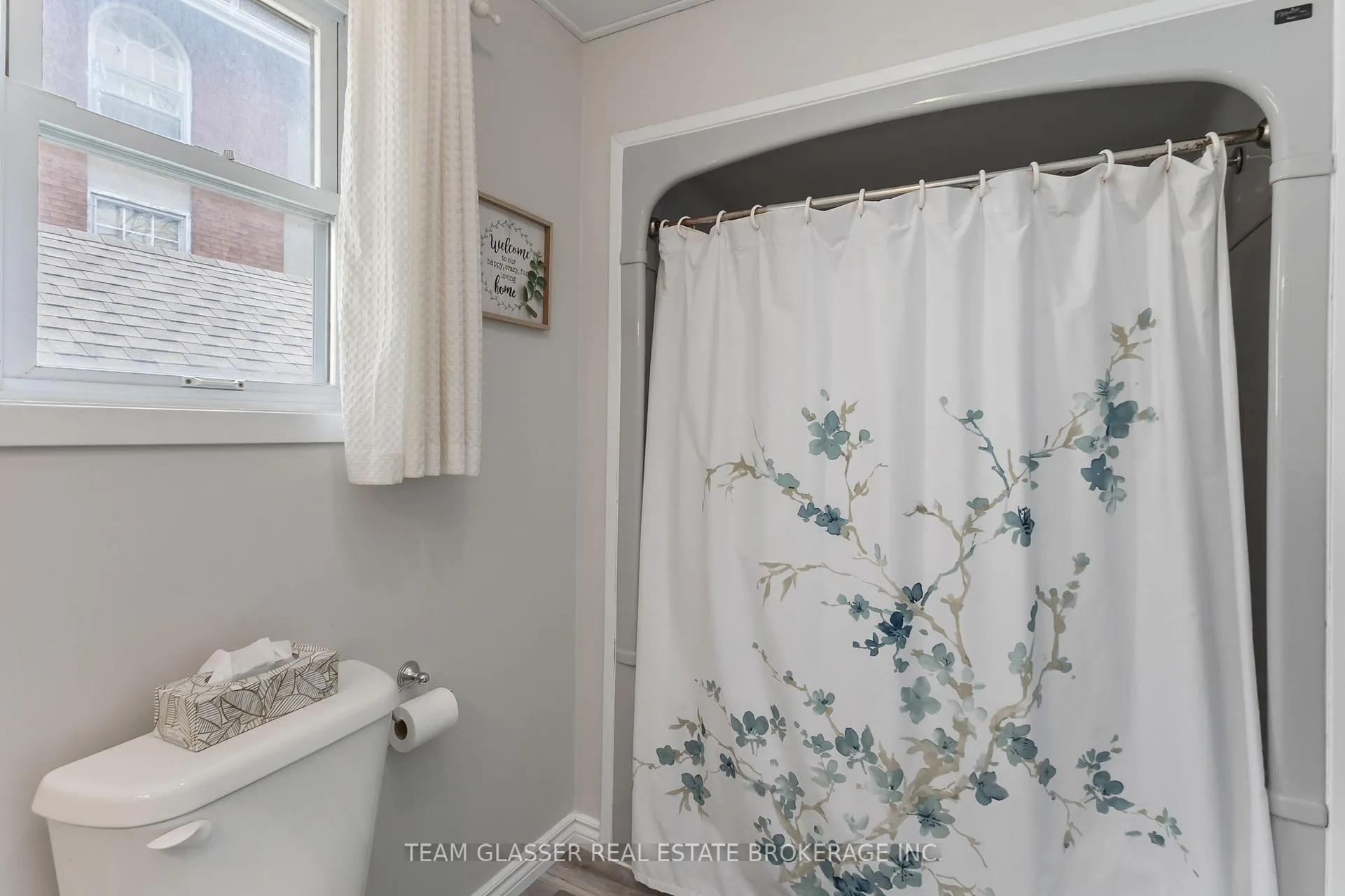 Photo 33 of 57 Locust Street, St. Thomas — HOMEH