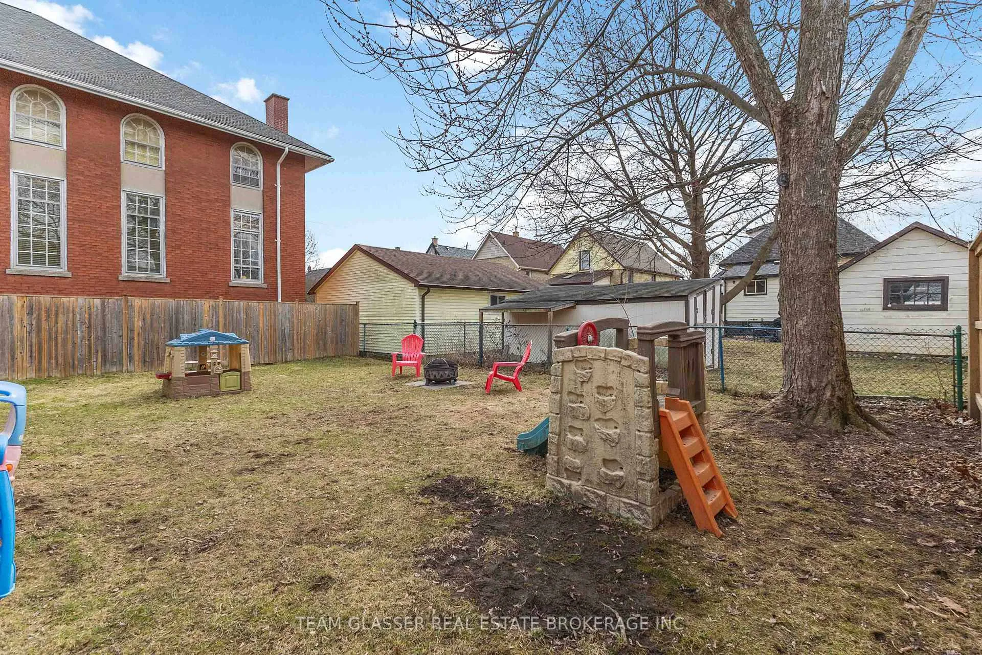 Photo 44 of 57 Locust Street, St. Thomas — HOMEH