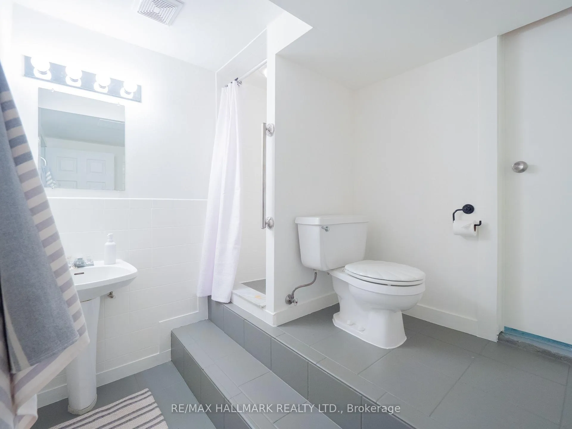 Photo 45 of 55 Galt Avenue, Toronto, South Riverdale — HOMEH