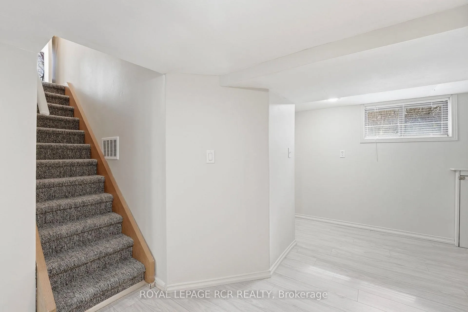 Photo 8 of 83 Industrial Parkway S, Aurora, Aurora Village — HOMEH