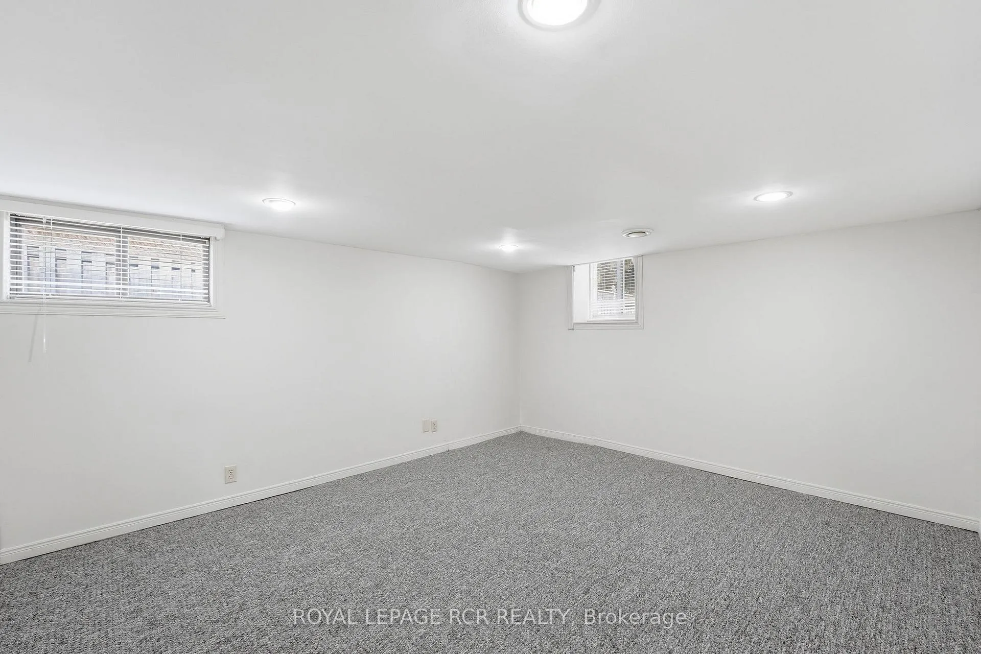 Photo 13 of 83 Industrial Parkway S, Aurora, Aurora Village — HOMEH