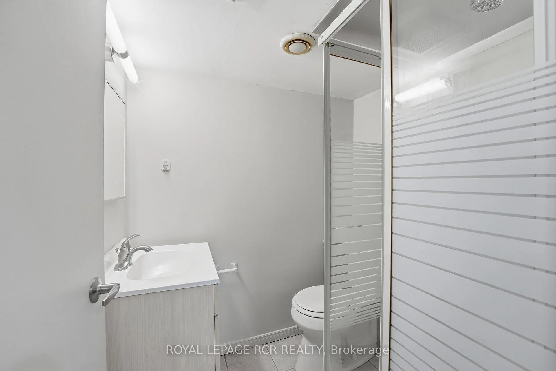Photo 17 of 83 Industrial Parkway S, Aurora, Aurora Village — HOMEH