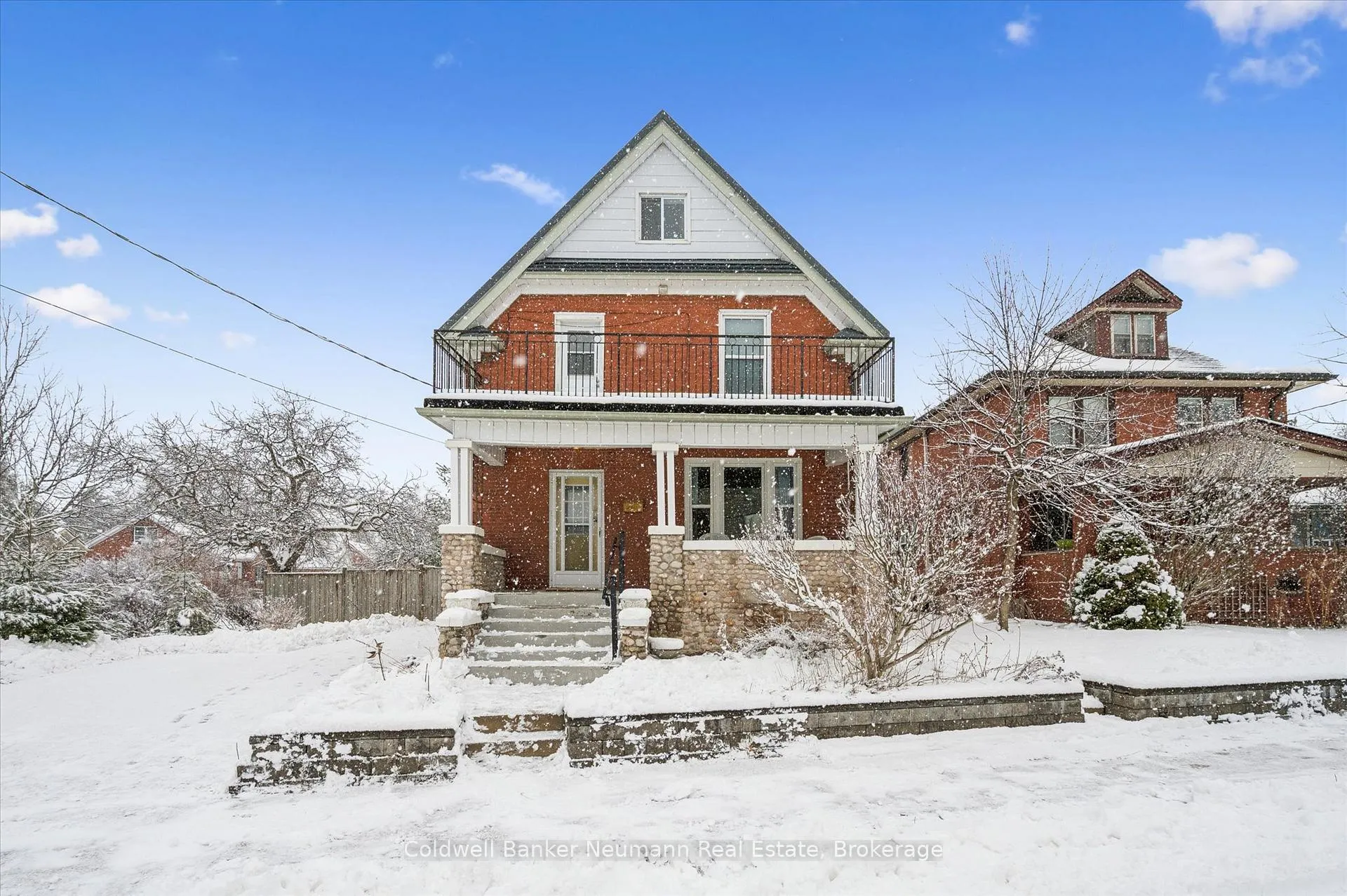 Photo 1 of 20 Brunswick Avenue, Kitchener — HOMEH
