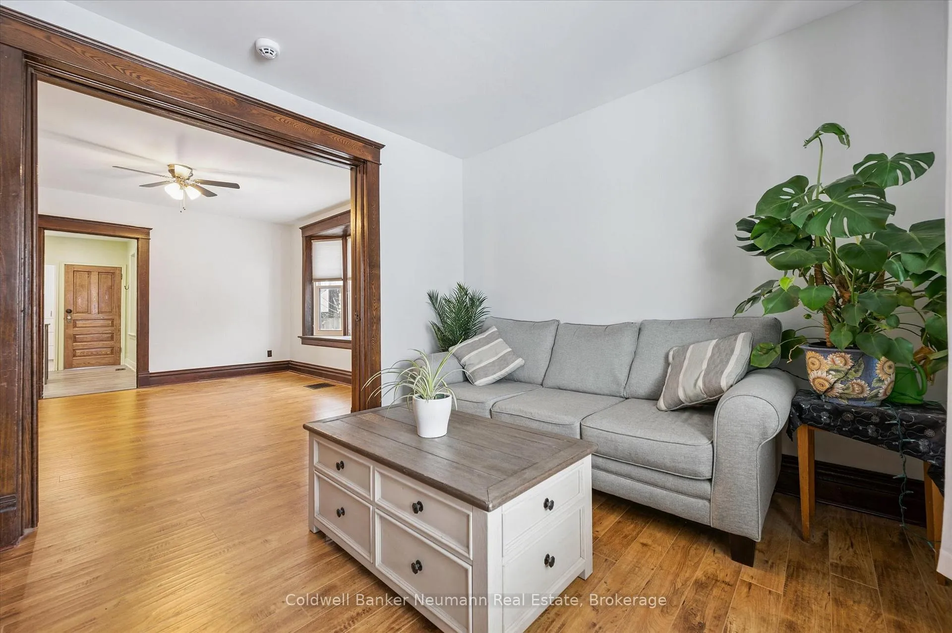 Photo 10 of 20 Brunswick Avenue, Kitchener — HOMEH