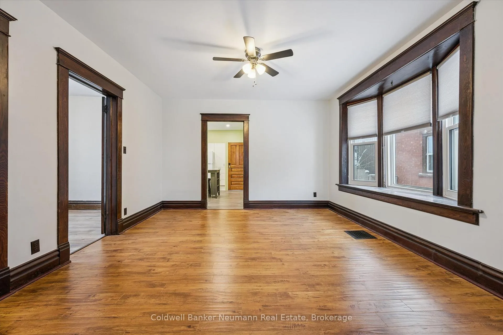Photo 15 of 20 Brunswick Avenue, Kitchener — HOMEH
