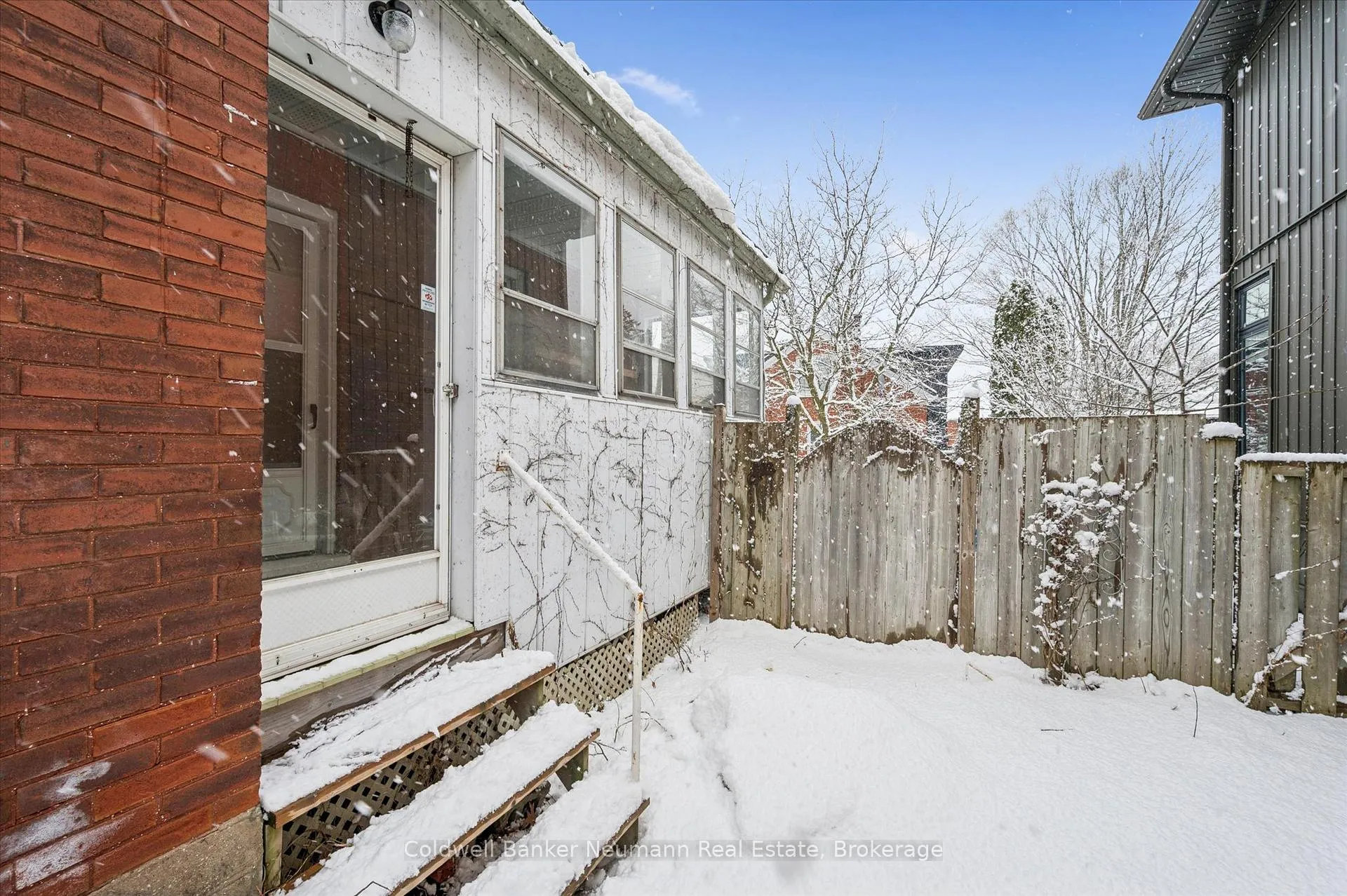 Photo 32 of 20 Brunswick Avenue, Kitchener — HOMEH