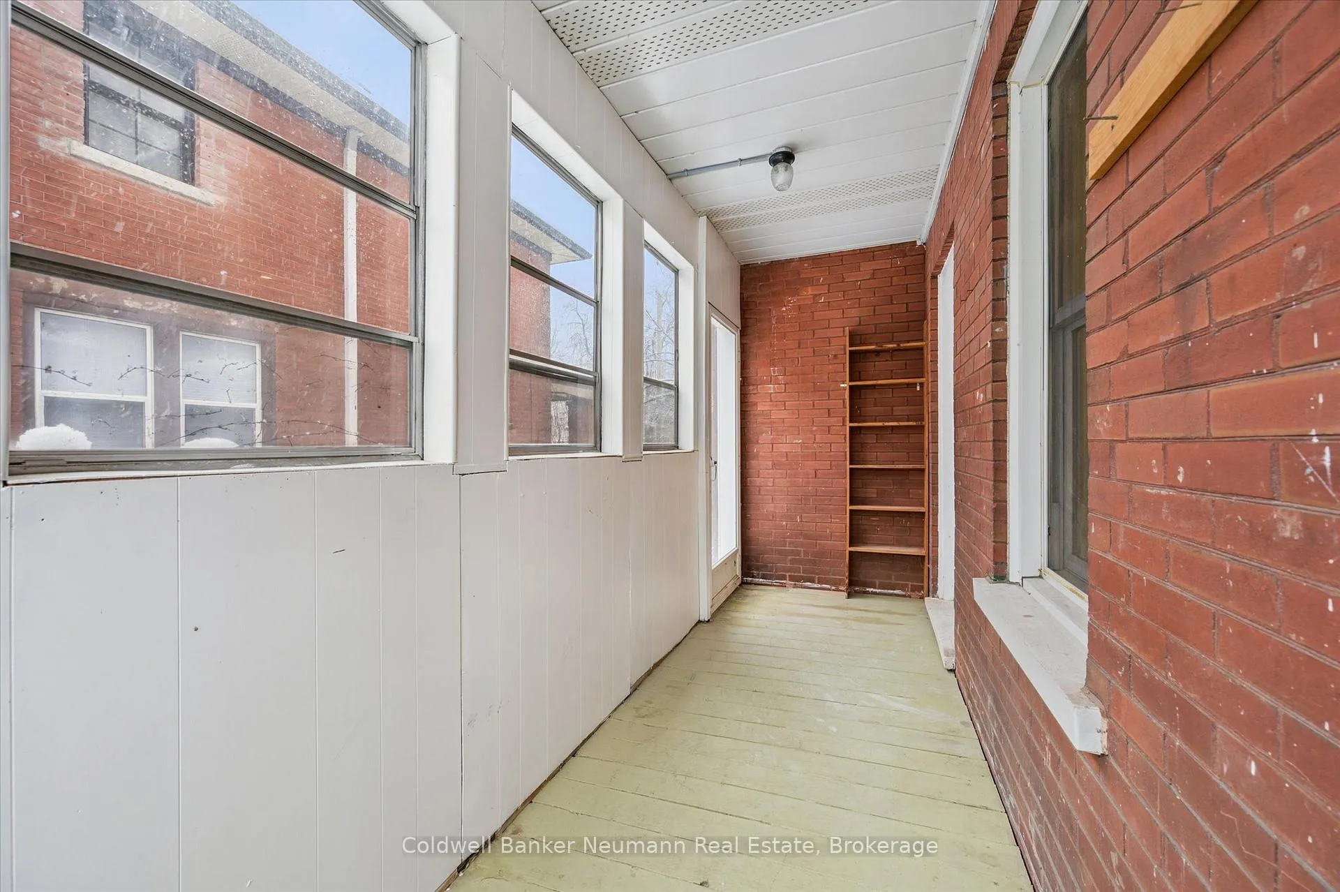Photo 34 of 20 Brunswick Avenue, Kitchener — HOMEH