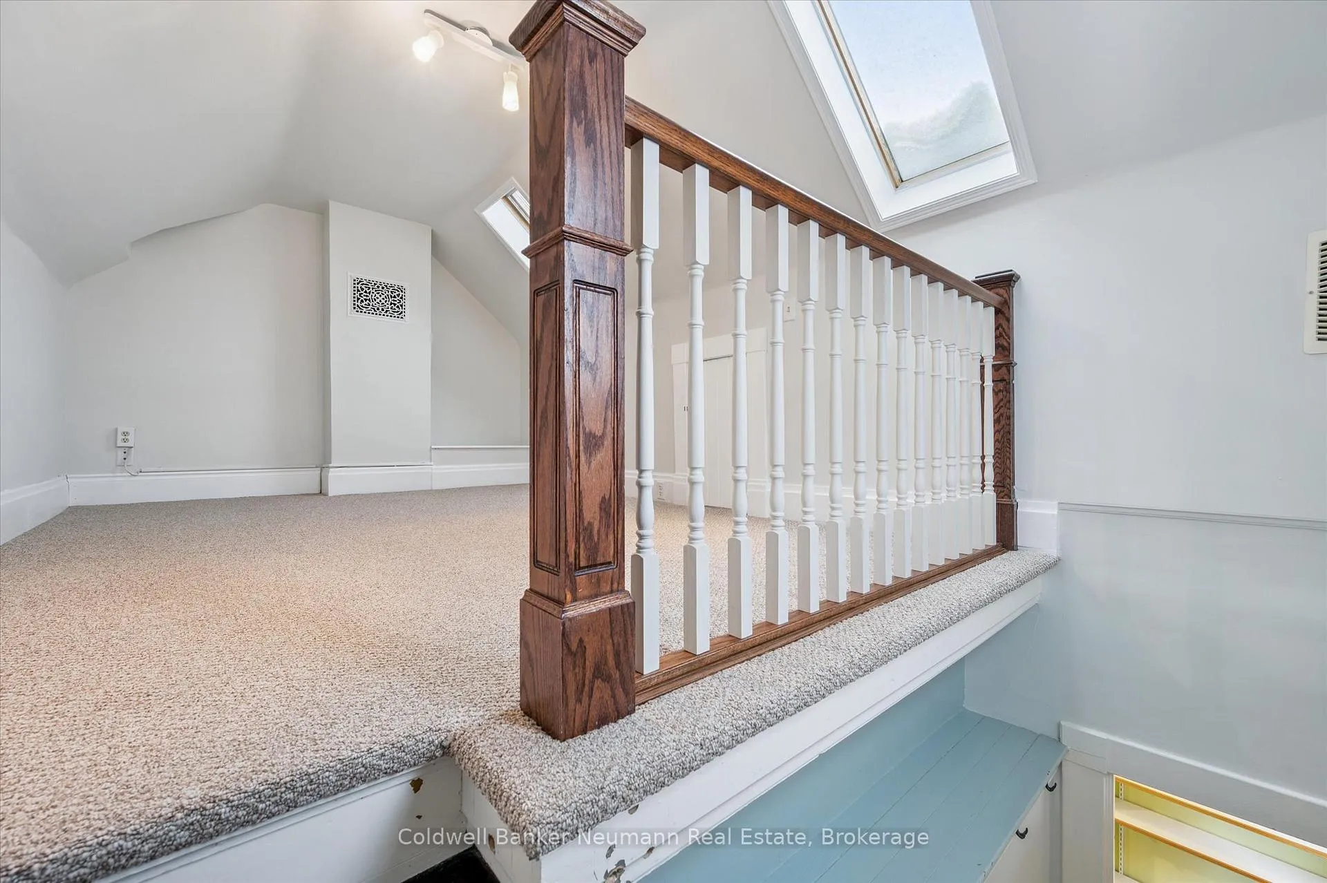 Photo 36 of 20 Brunswick Avenue, Kitchener — HOMEH