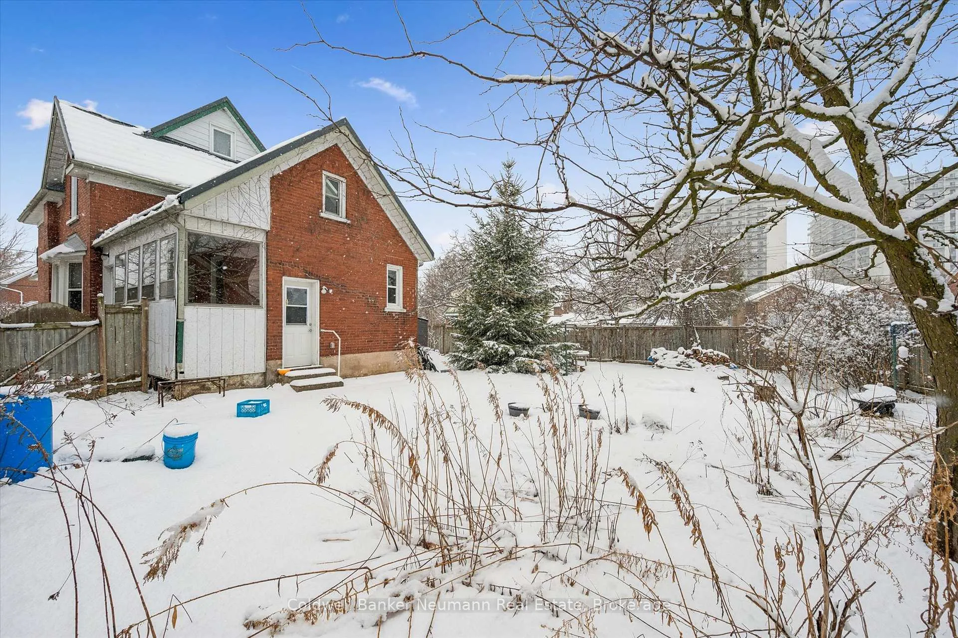 Photo 43 of 20 Brunswick Avenue, Kitchener — HOMEH