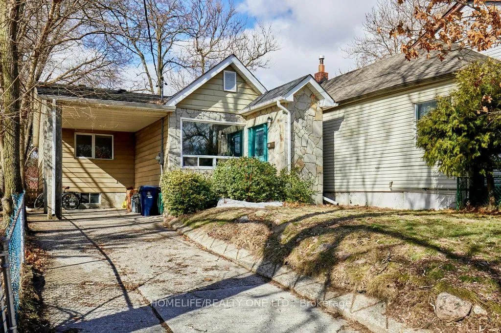 Photo 2 of 262 Glebemount Avenue, Toronto, Danforth Village-East York — HOMEH