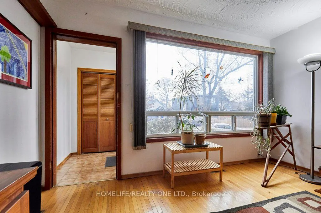 Photo 4 of 262 Glebemount Avenue, Toronto, Danforth Village-East York — HOMEH