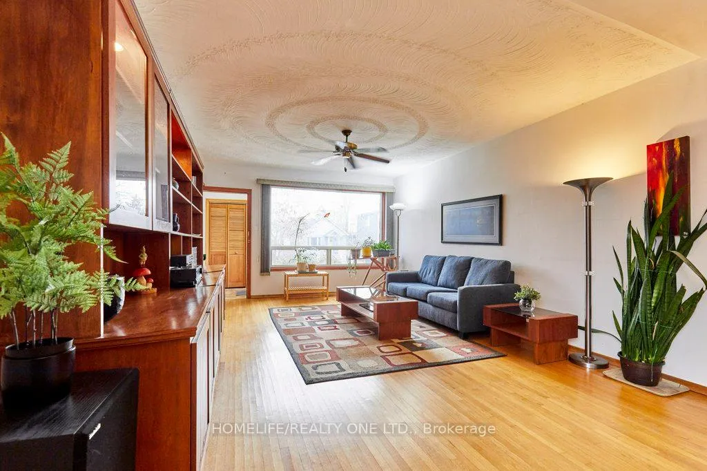 Photo 6 of 262 Glebemount Avenue, Toronto, Danforth Village-East York — HOMEH