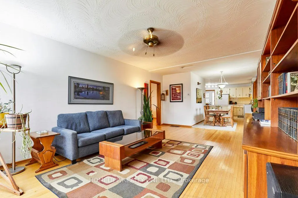 Photo 7 of 262 Glebemount Avenue, Toronto, Danforth Village-East York — HOMEH