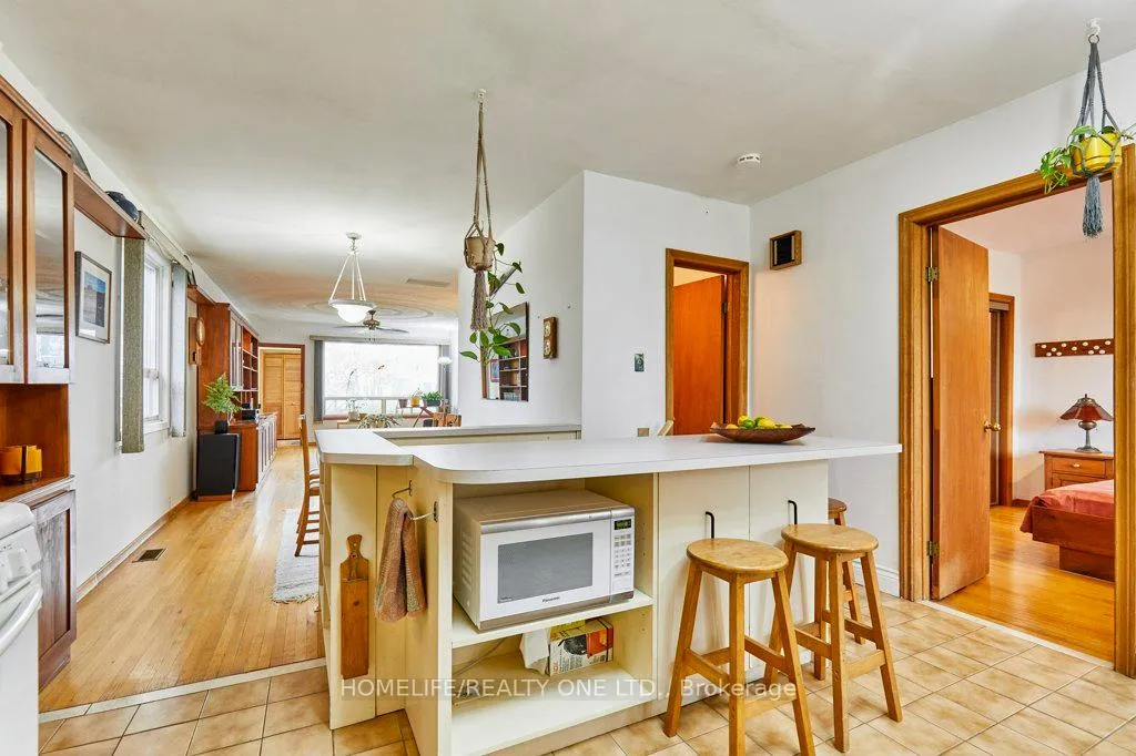 Photo 12 of 262 Glebemount Avenue, Toronto, Danforth Village-East York — HOMEH