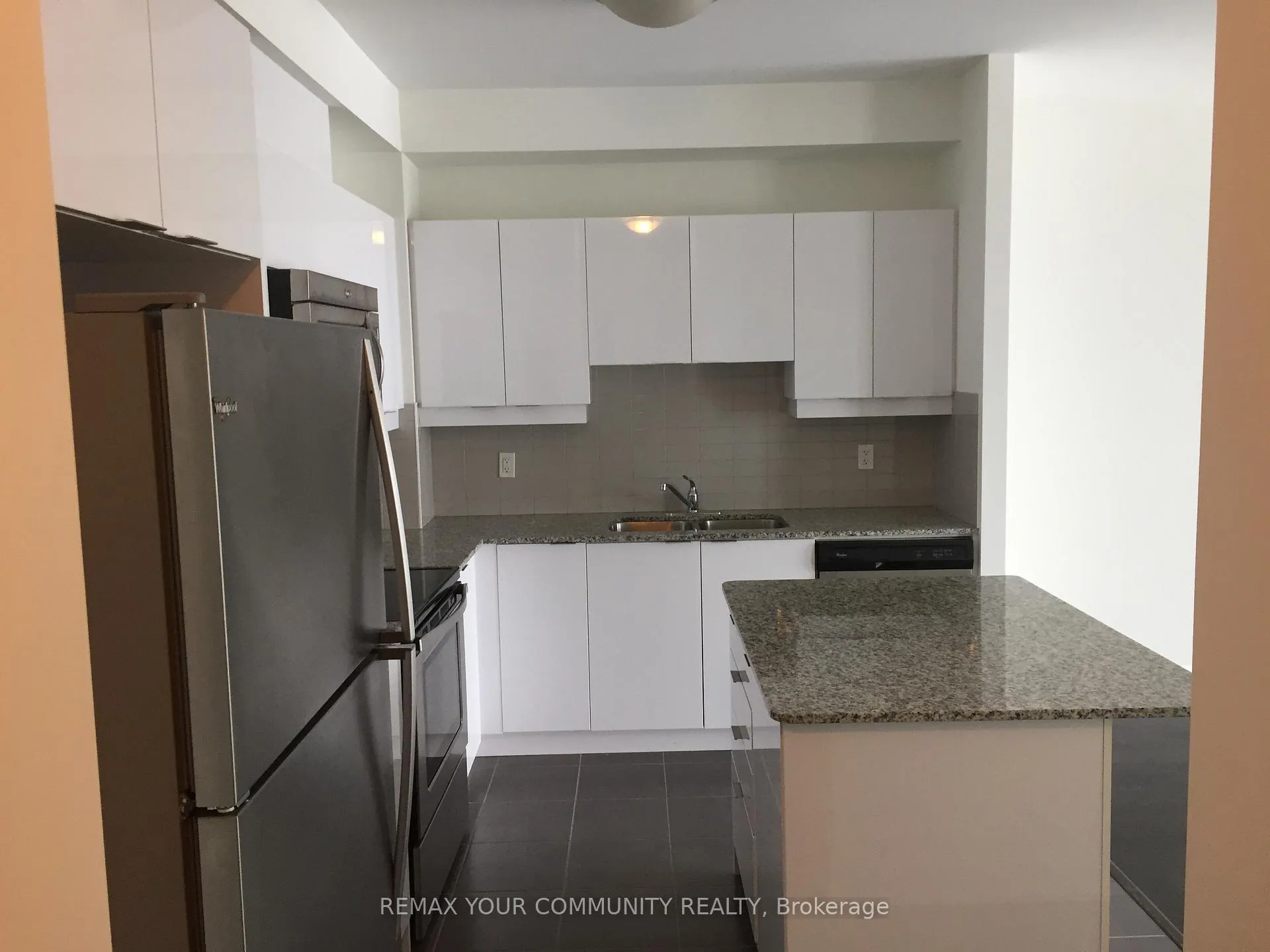 Photo 4 of Unit 2501, 2910 Highway 7 Road, Vaughan, Concord — HOMEH