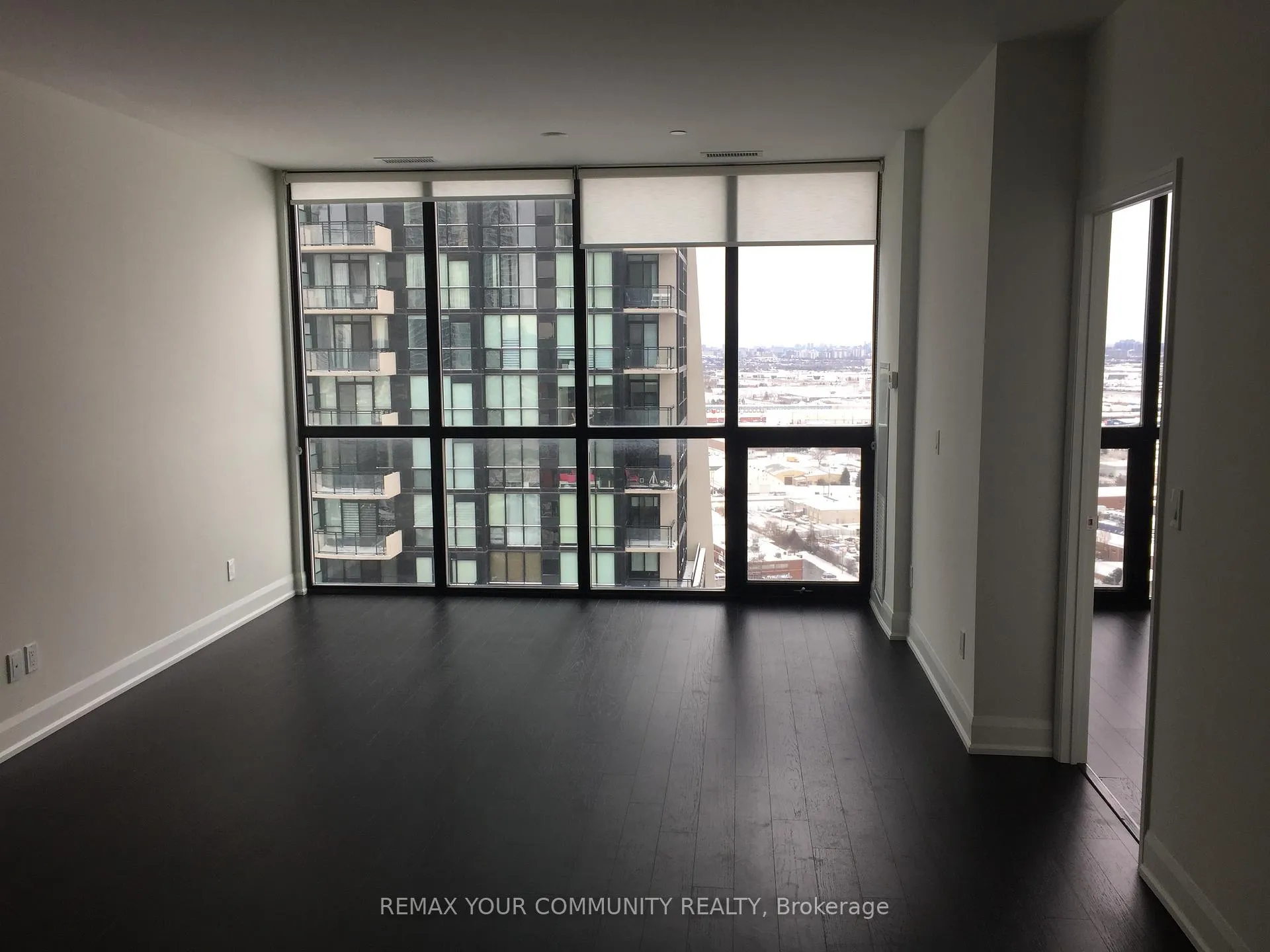 Photo 7 of Unit 2501, 2910 Highway 7 Road, Vaughan, Concord — HOMEH